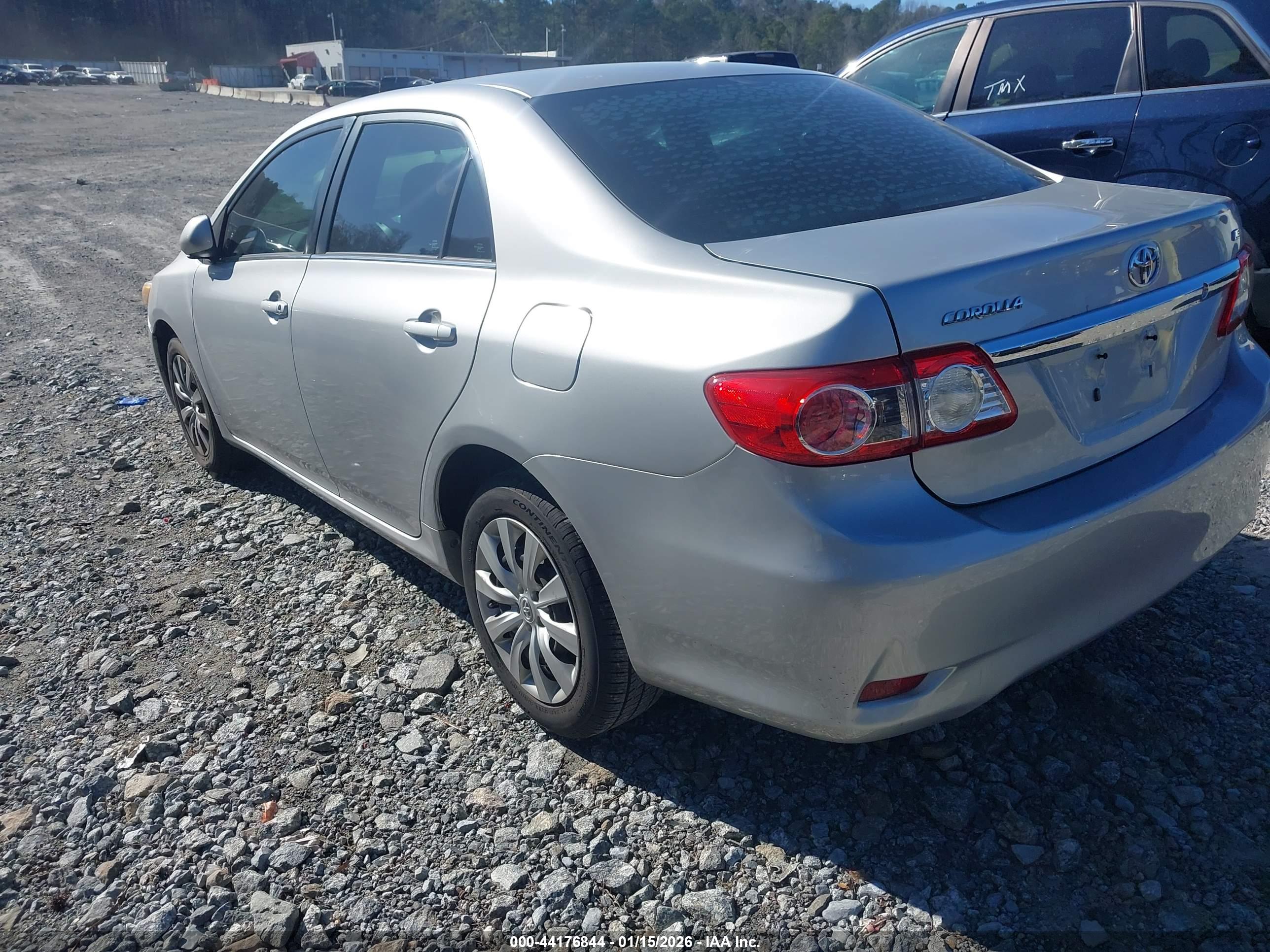 TOYOTA COROLLA image 3