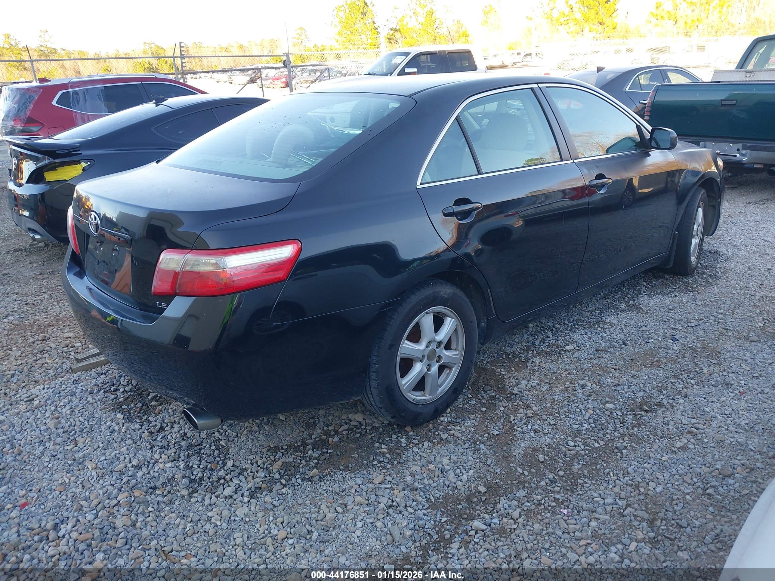 TOYOTA CAMRY image 4
