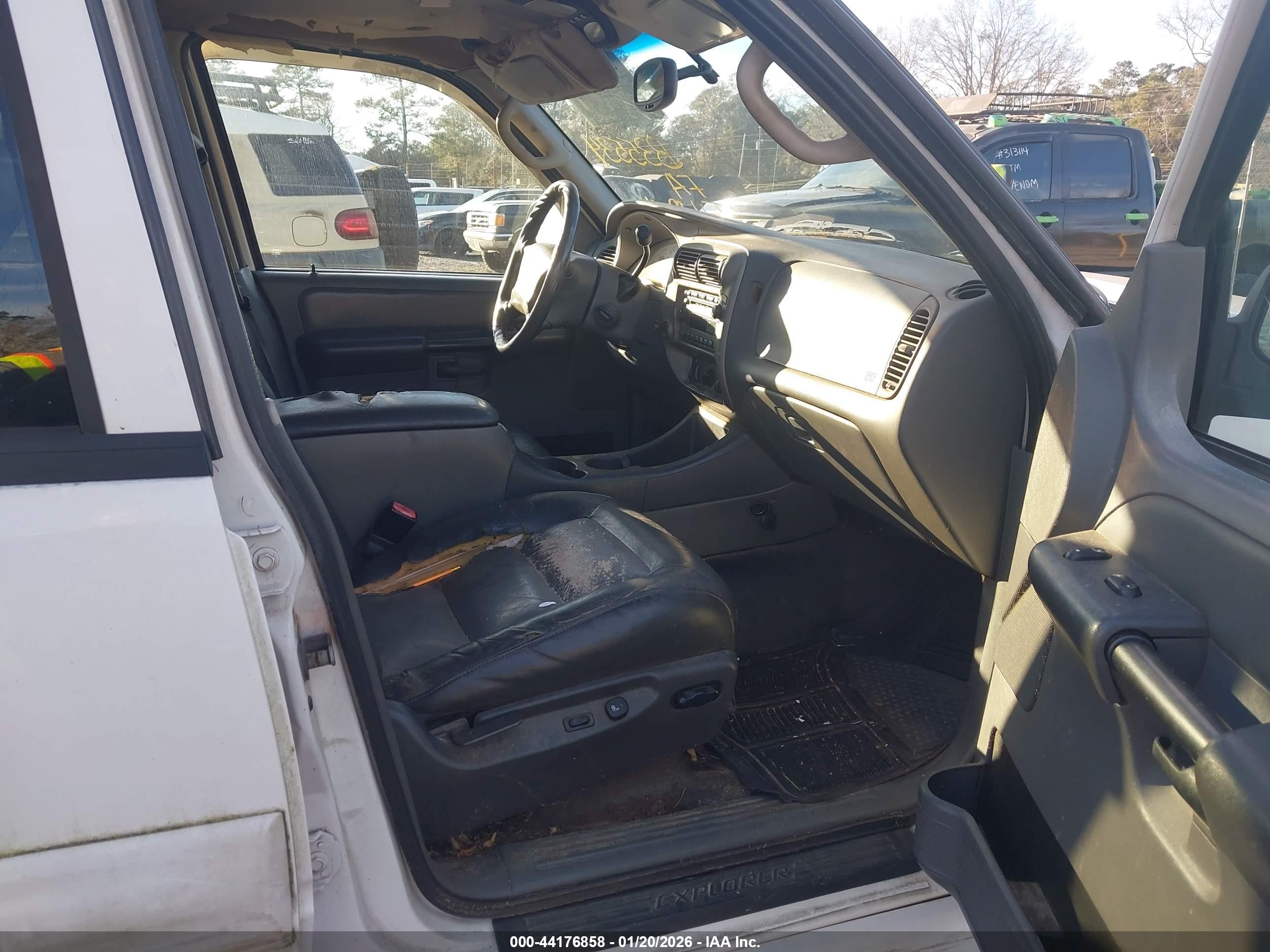 FORD EXPLORER image 5