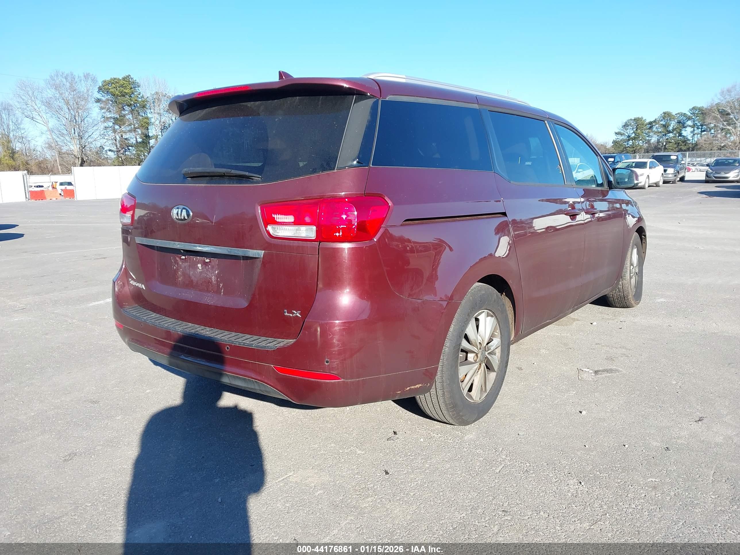 KIA SEDONA image 4