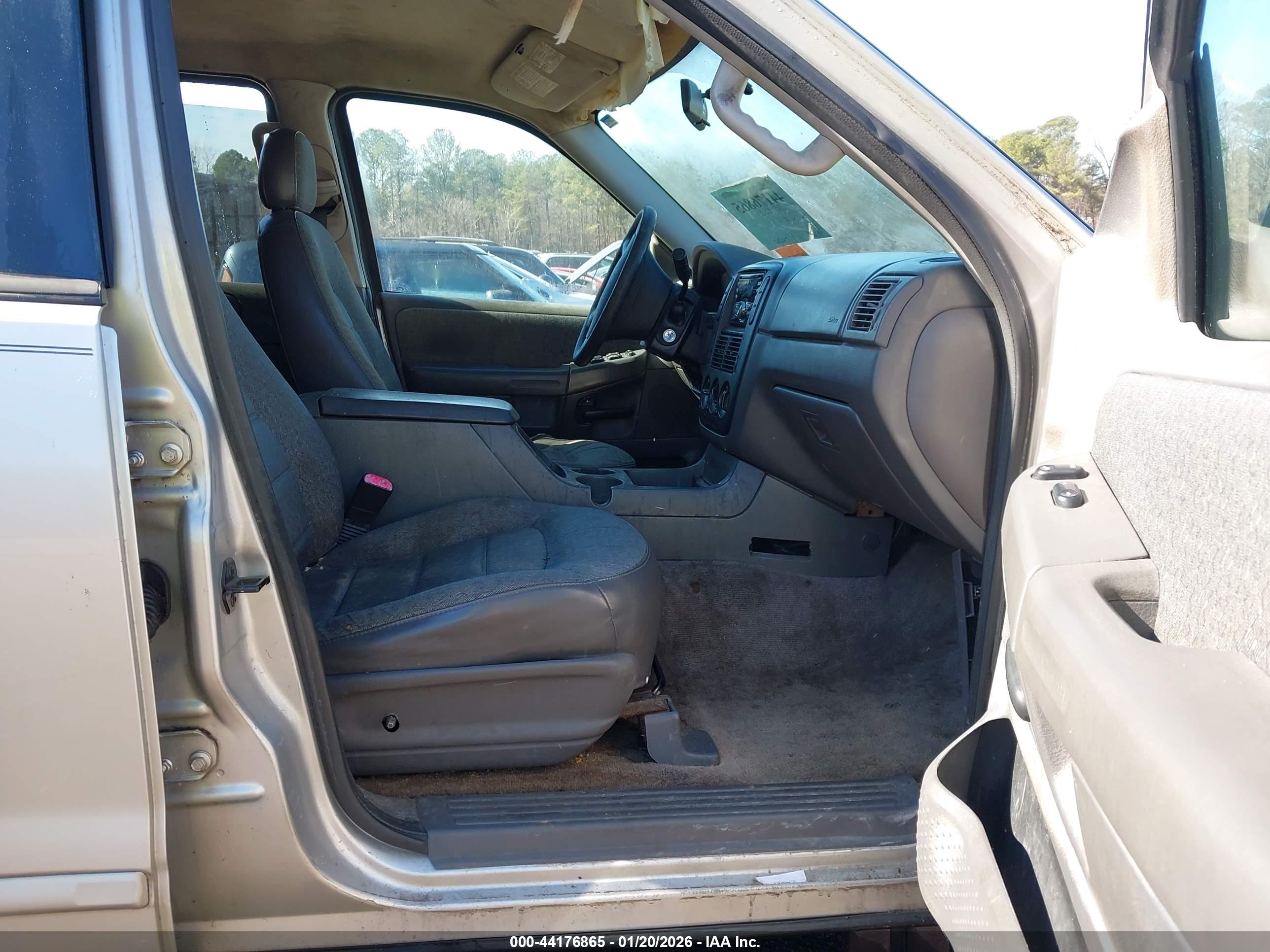 FORD EXPLORER image 5