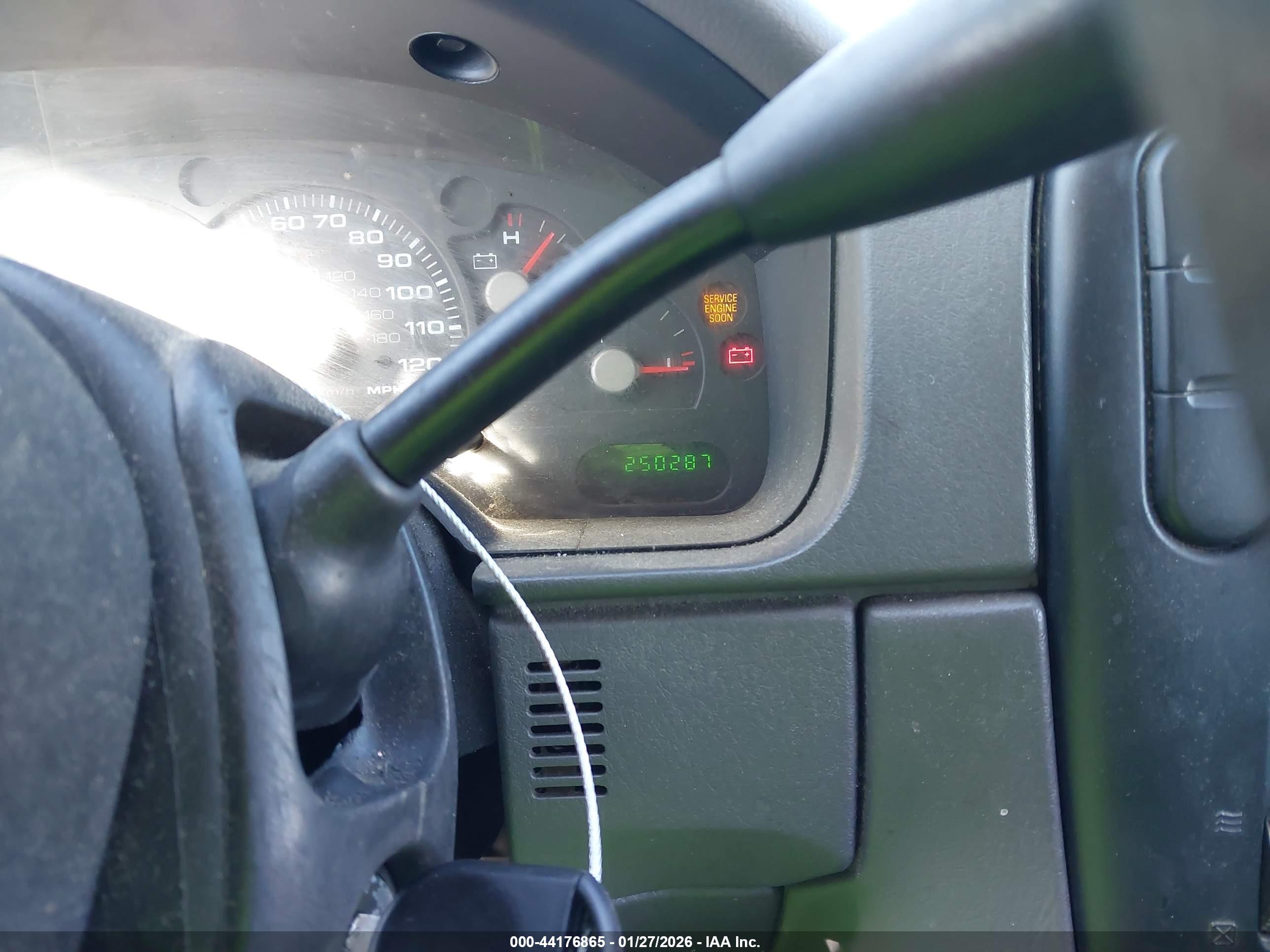 FORD EXPLORER image 7