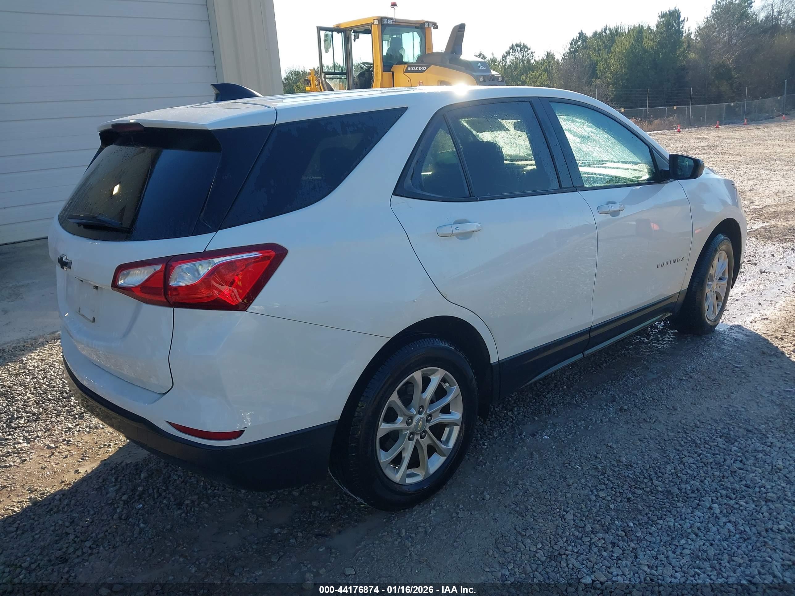 CHEVROLET EQUINOX image 4