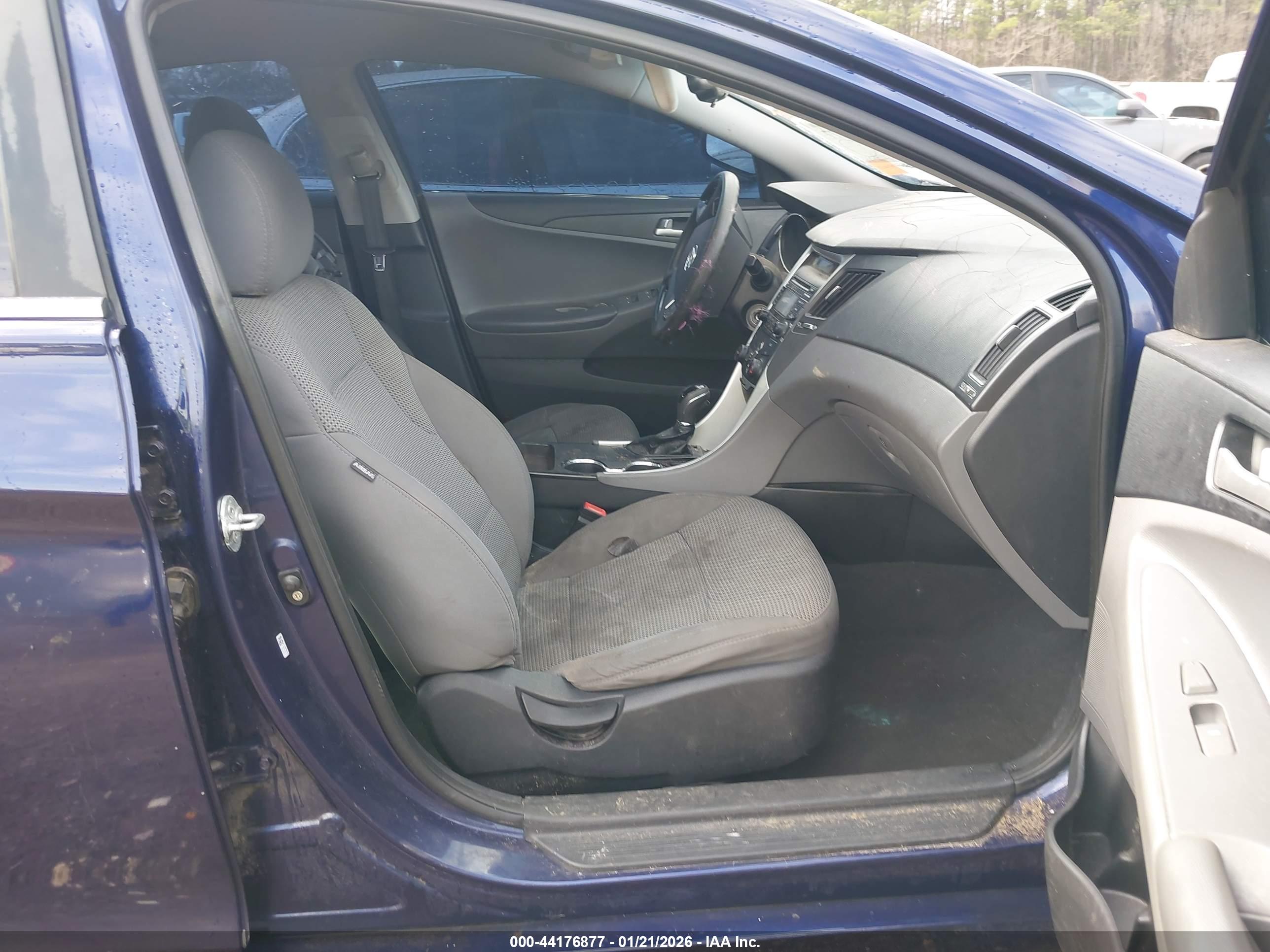 HYUNDAI SONATA image 5