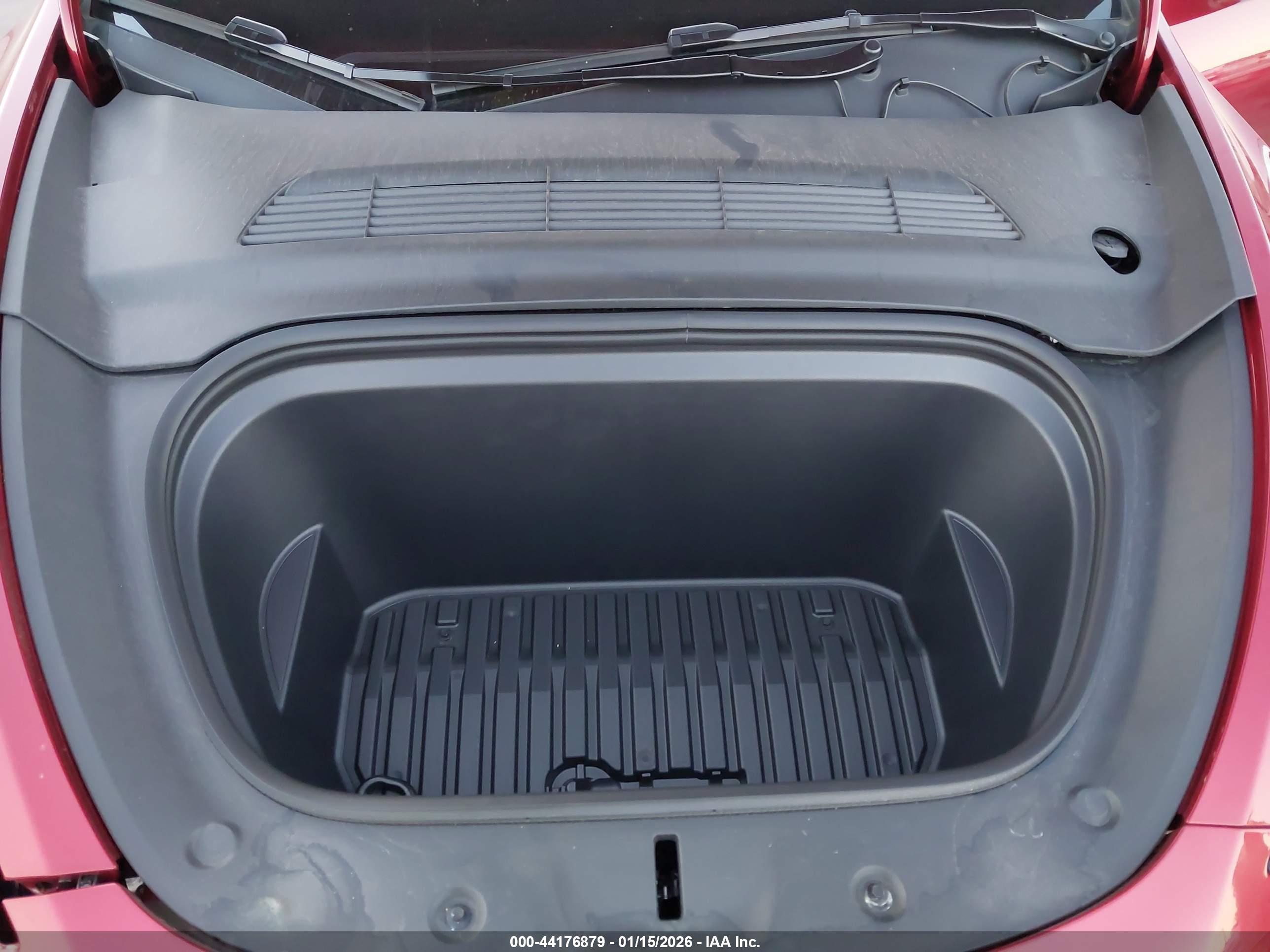 TESLA MODEL image 10