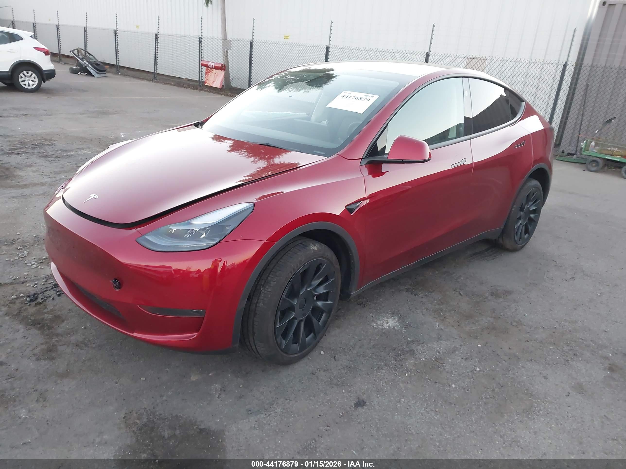 TESLA MODEL image 2