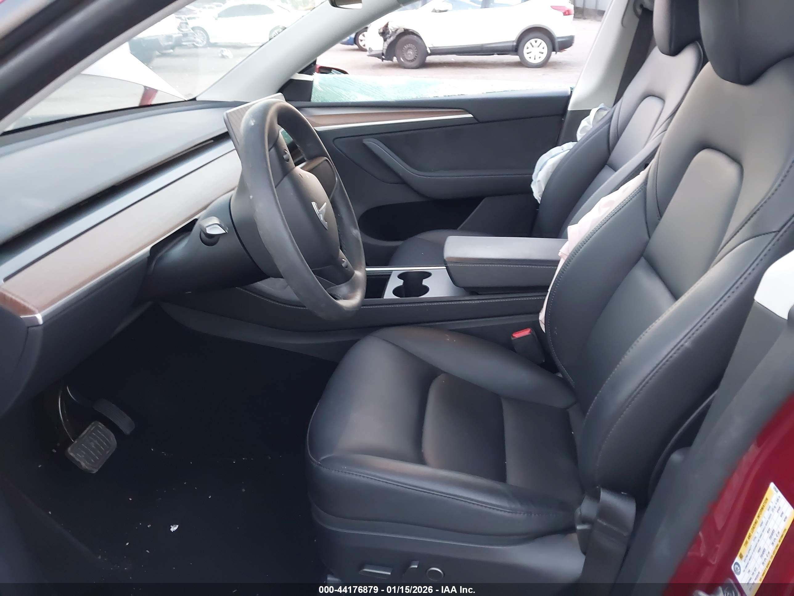 TESLA MODEL image 5