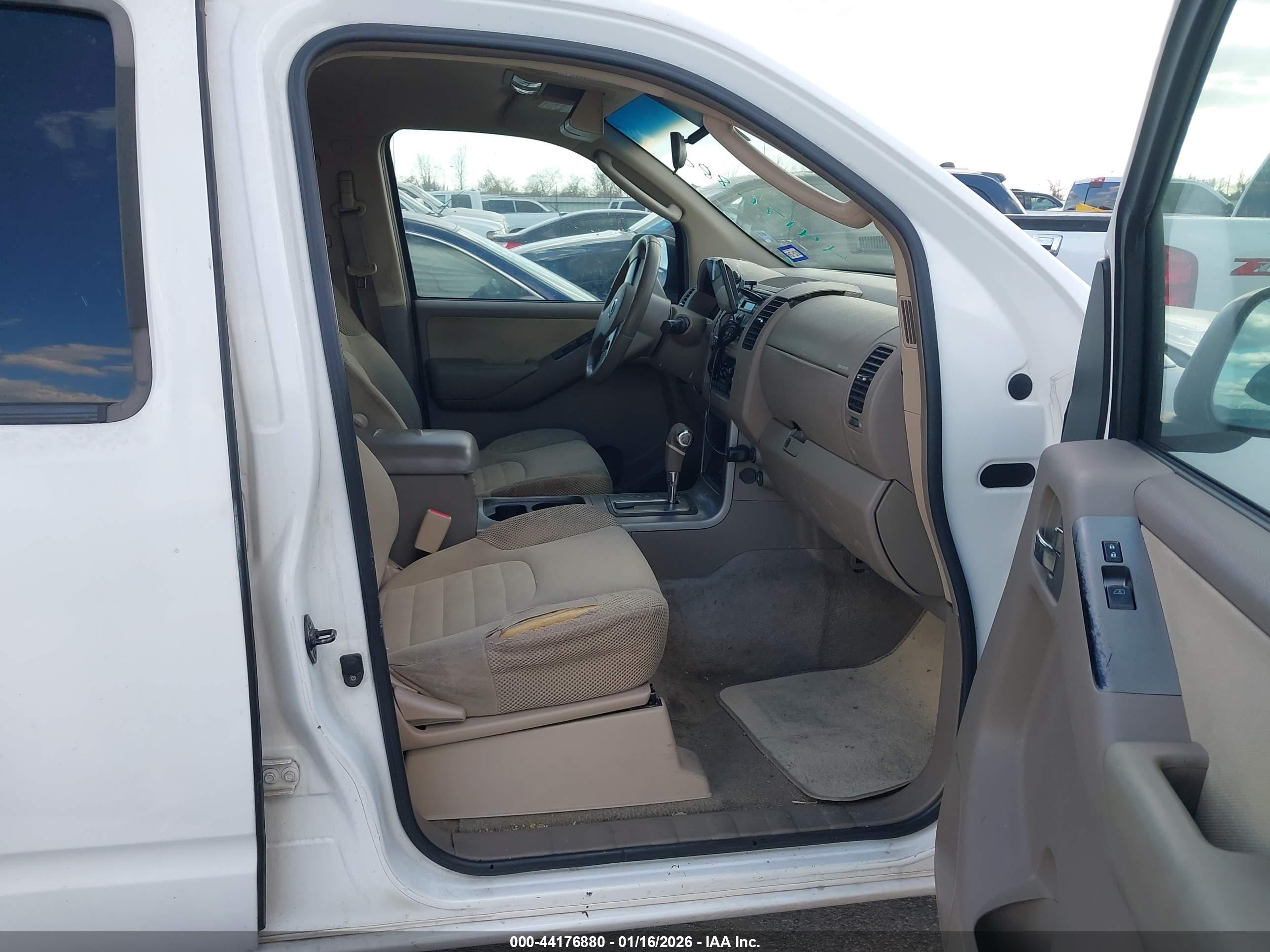 NISSAN PATHFINDER image 5