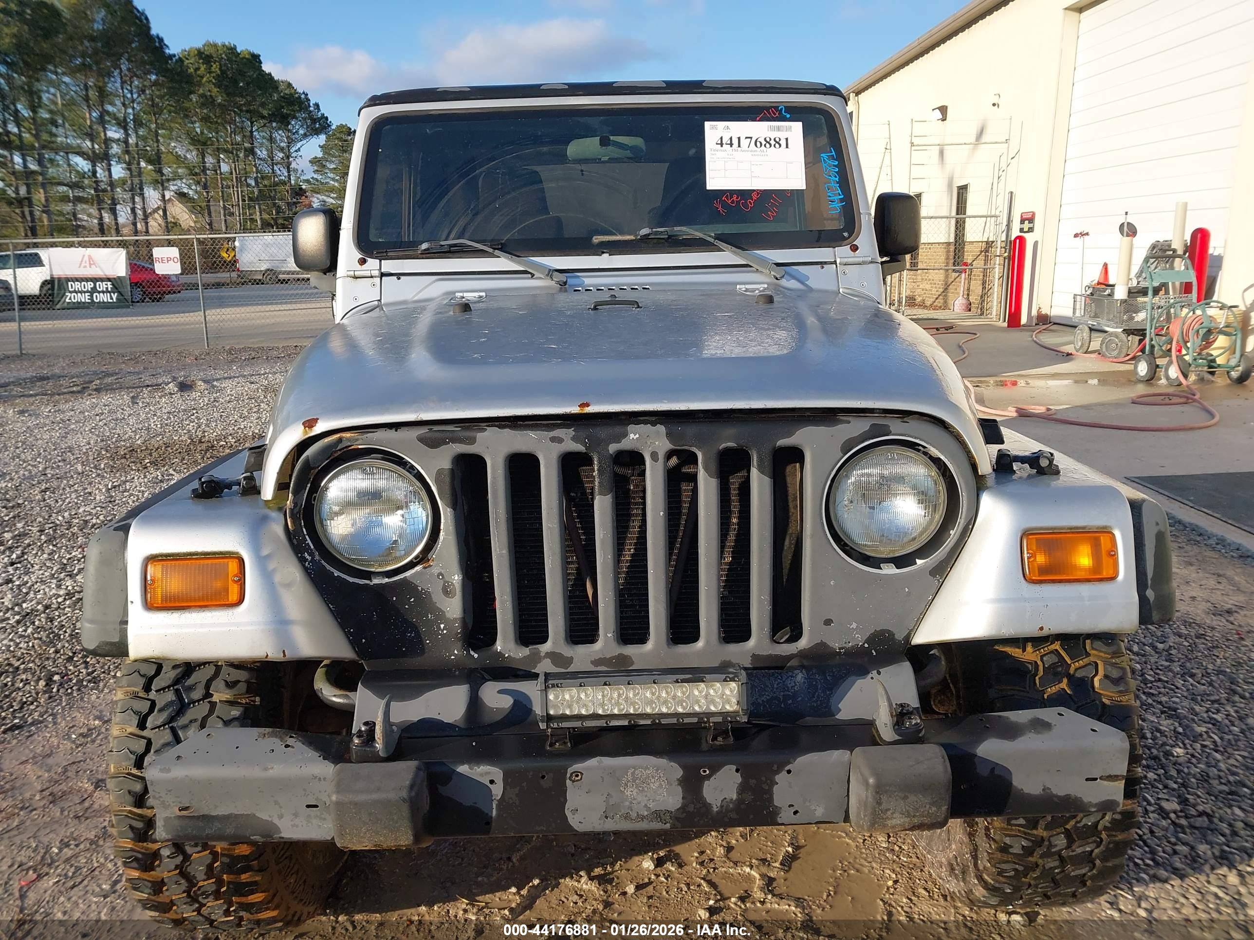 JEEP WRANGLER image 6