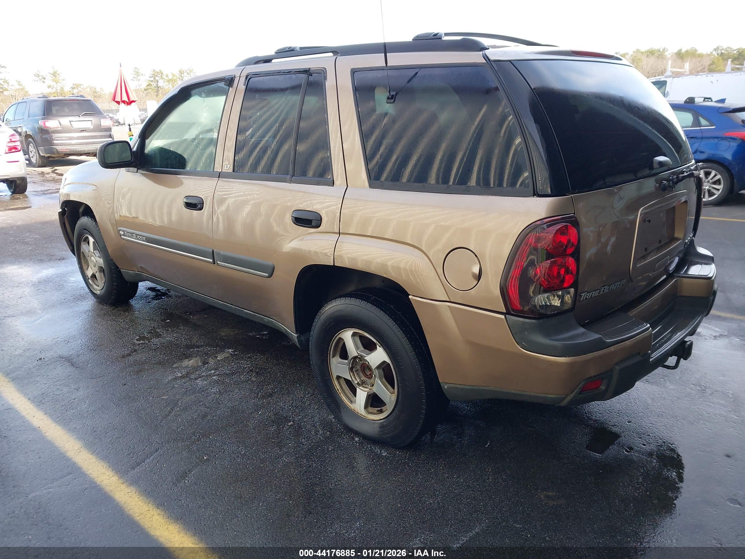 CHEVROLET TRAILBLAZER image 3