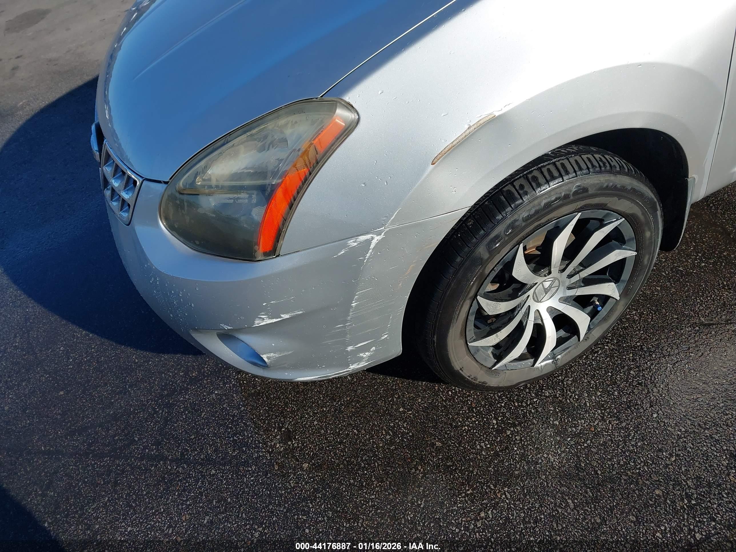 NISSAN ROGUE image 6
