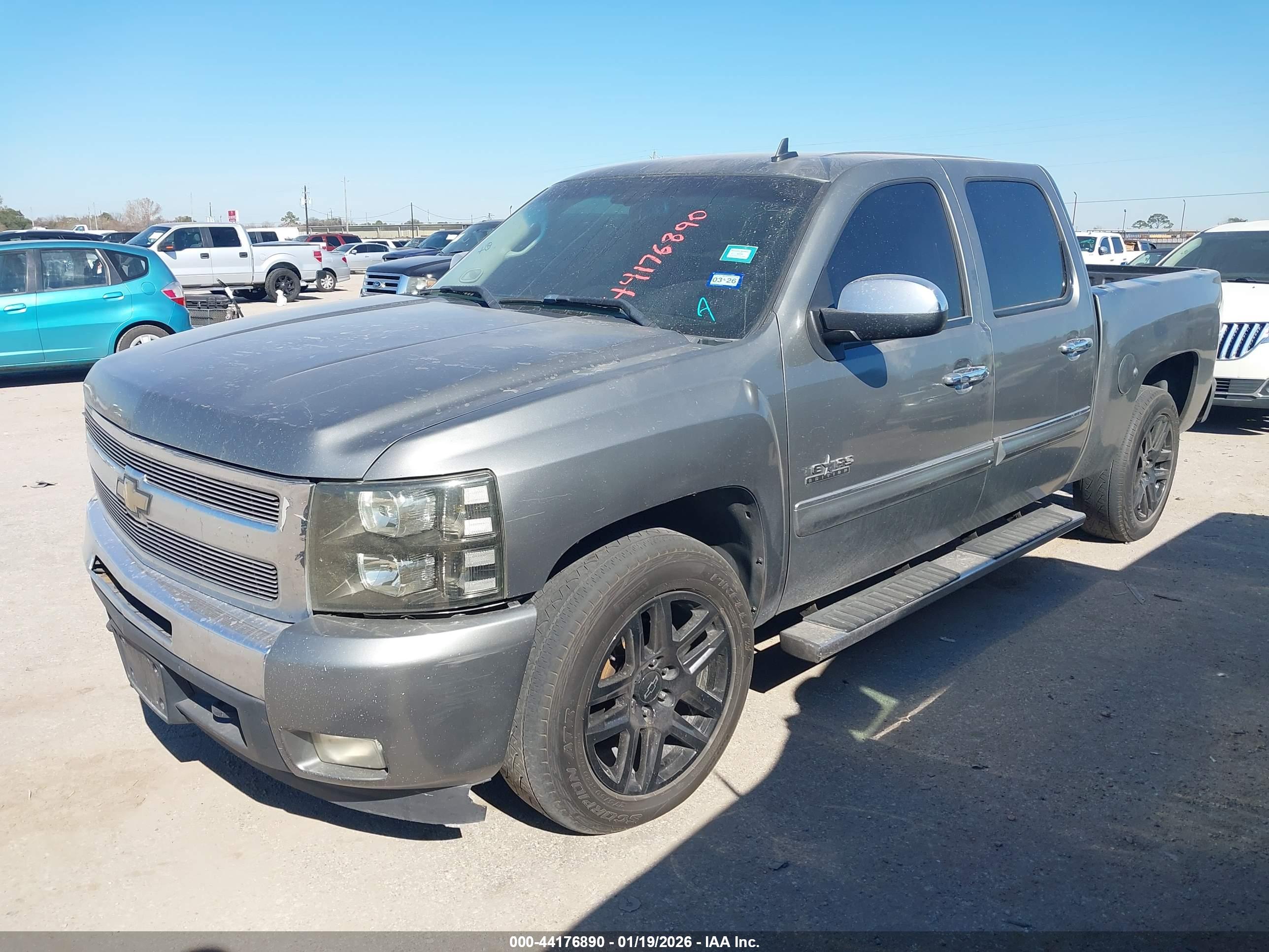 CHEVROLET SILVERADO image 2