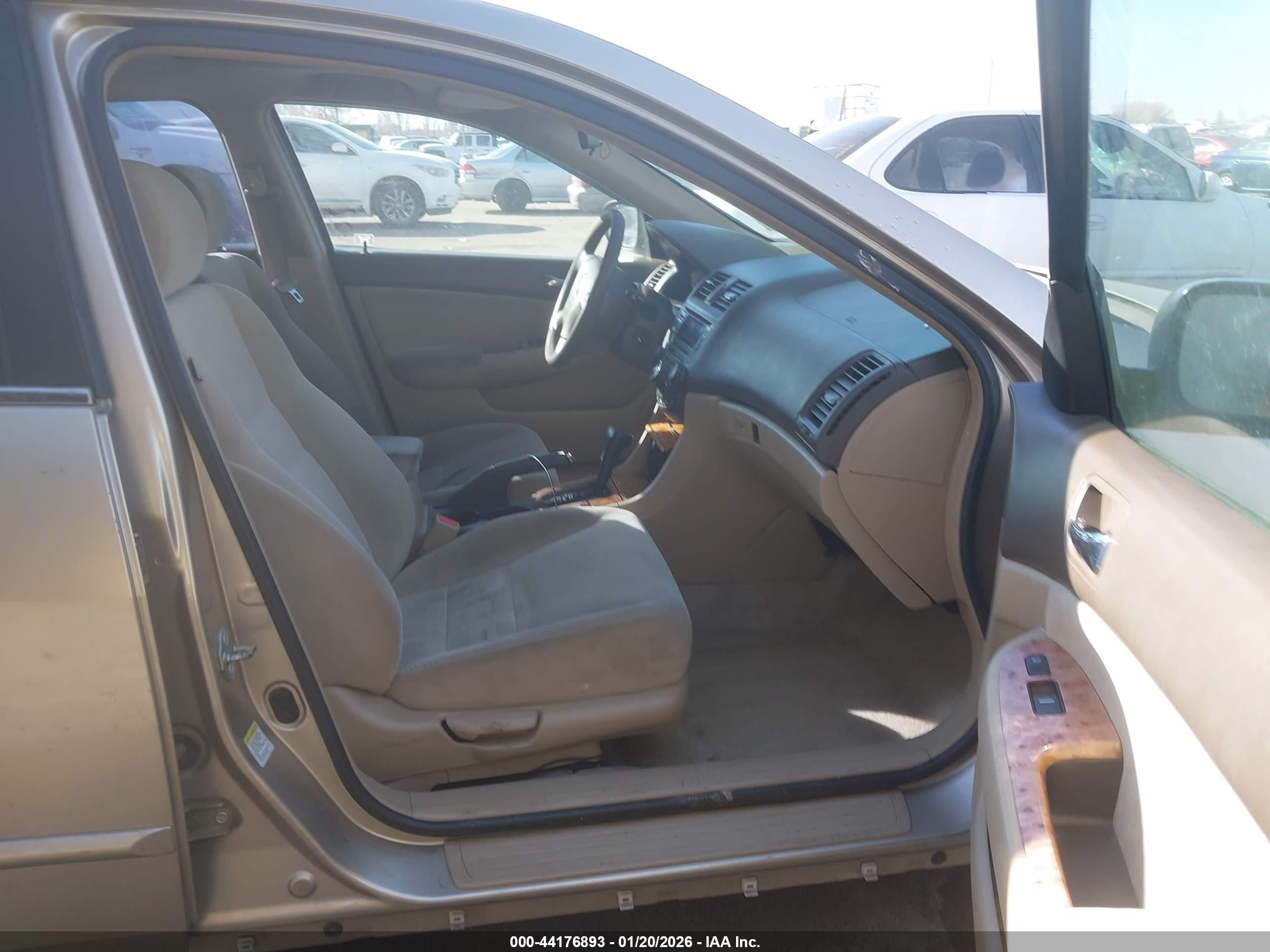 HONDA ACCORD image 5