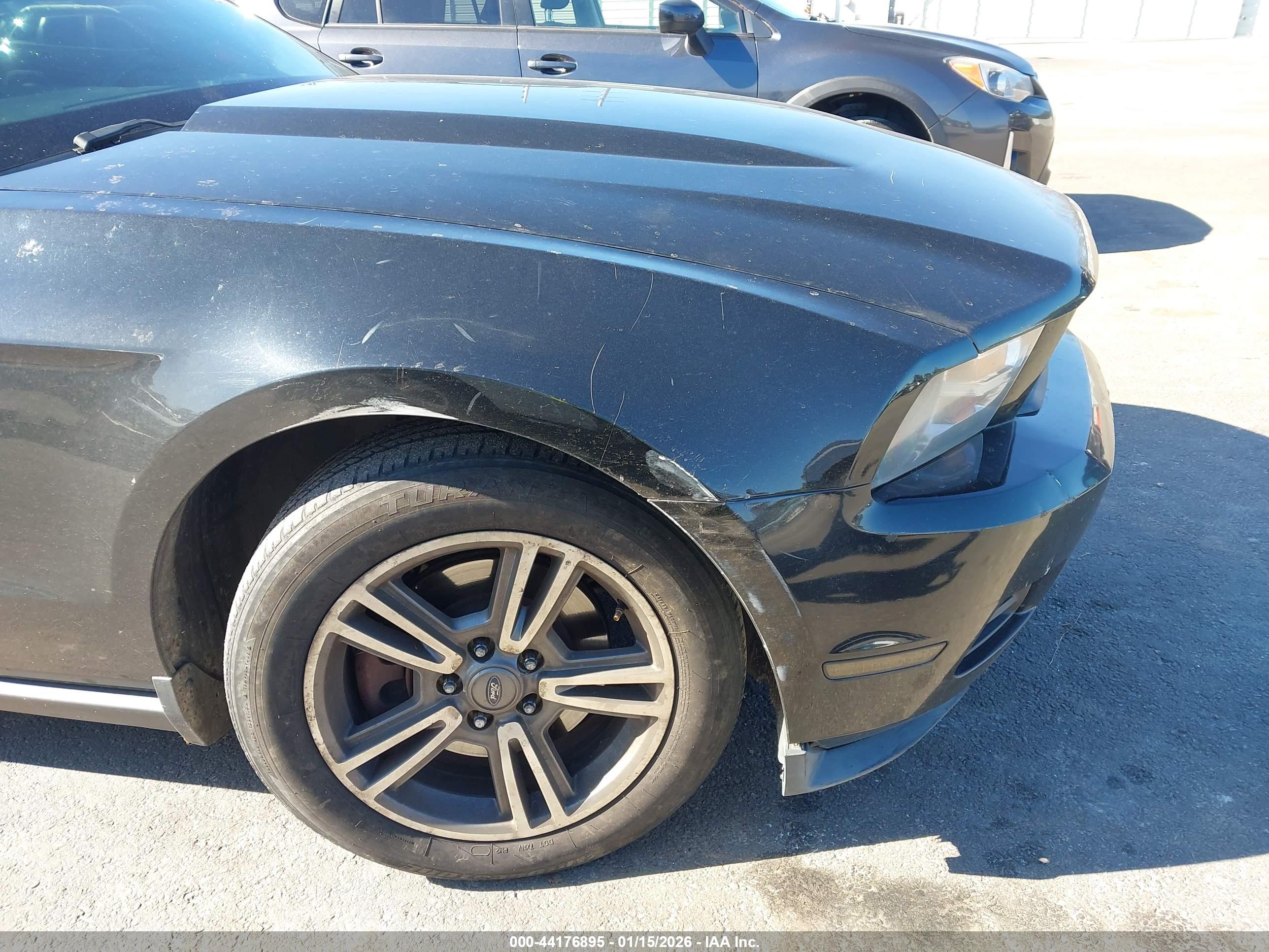 FORD MUSTANG image 6