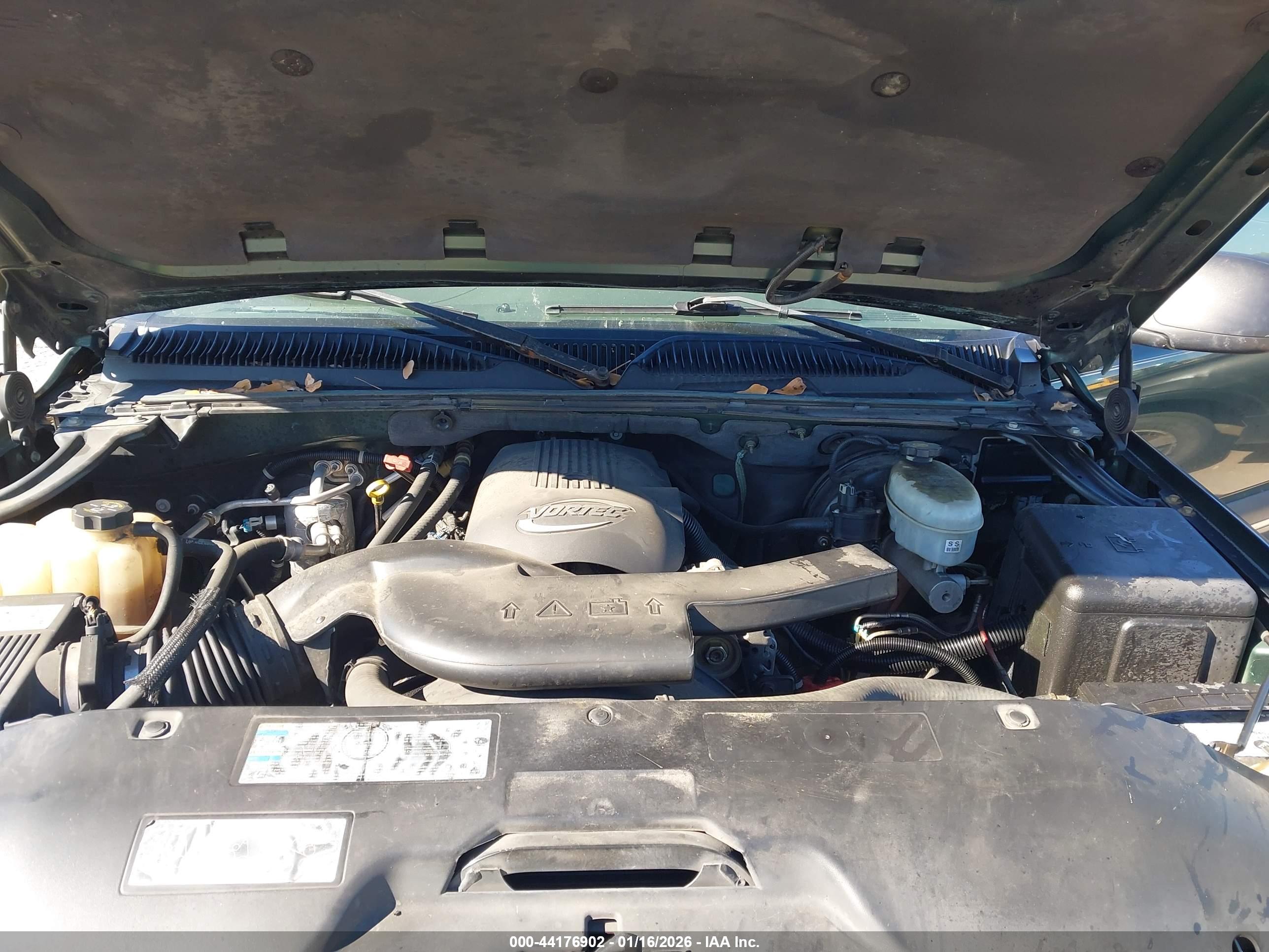 CHEVROLET TAHOE image 10