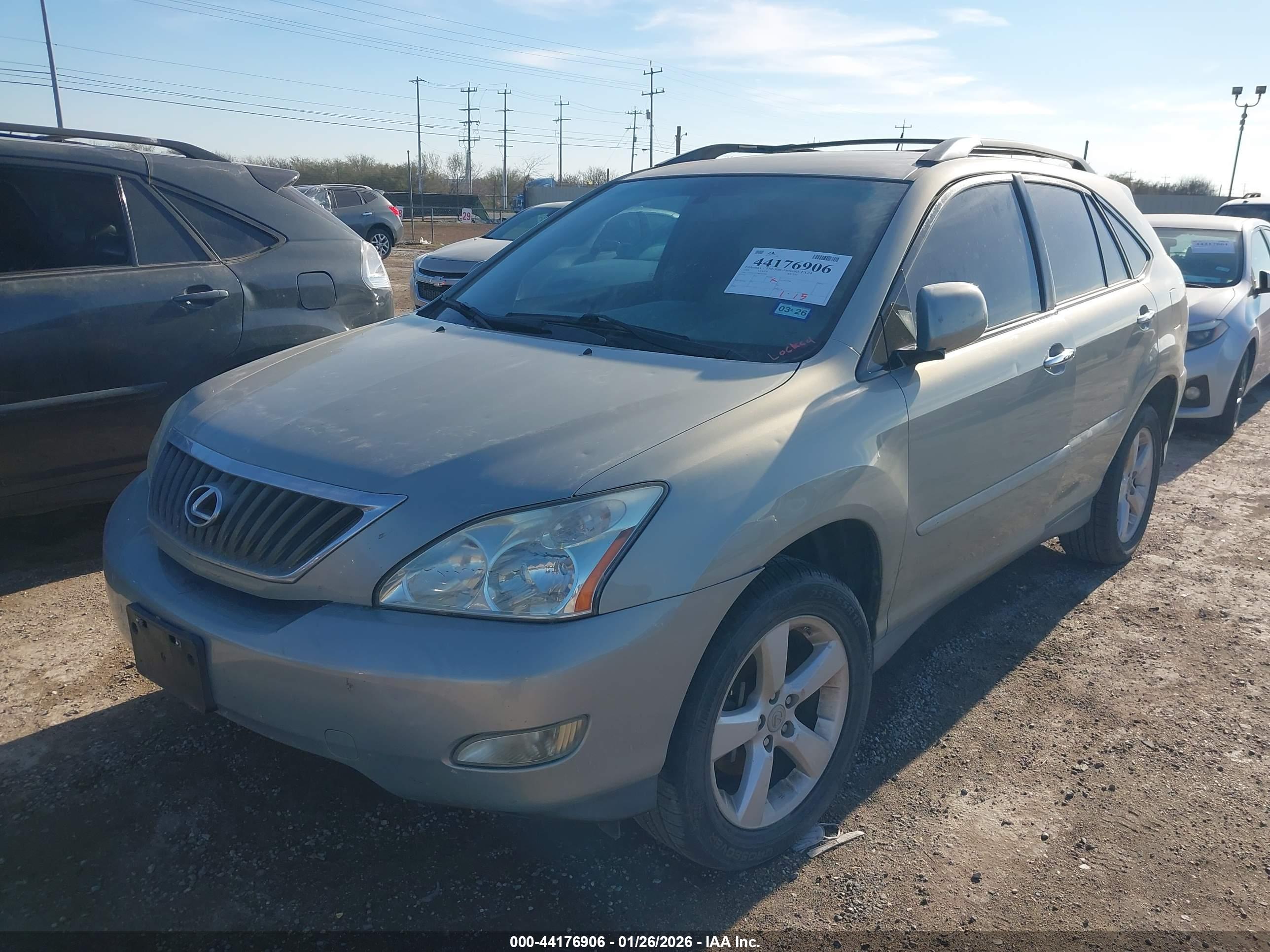 LEXUS RX image 2