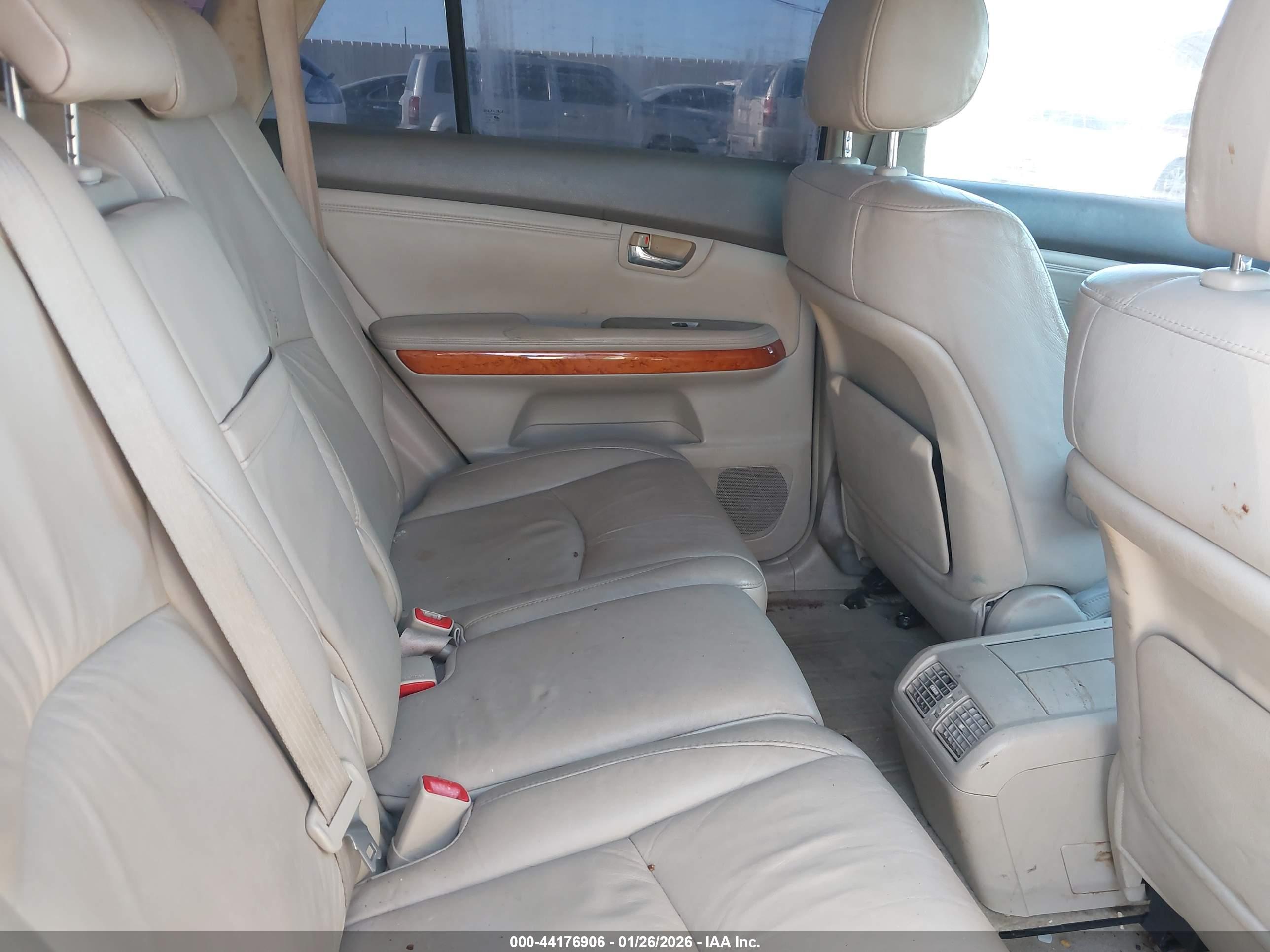 LEXUS RX image 8