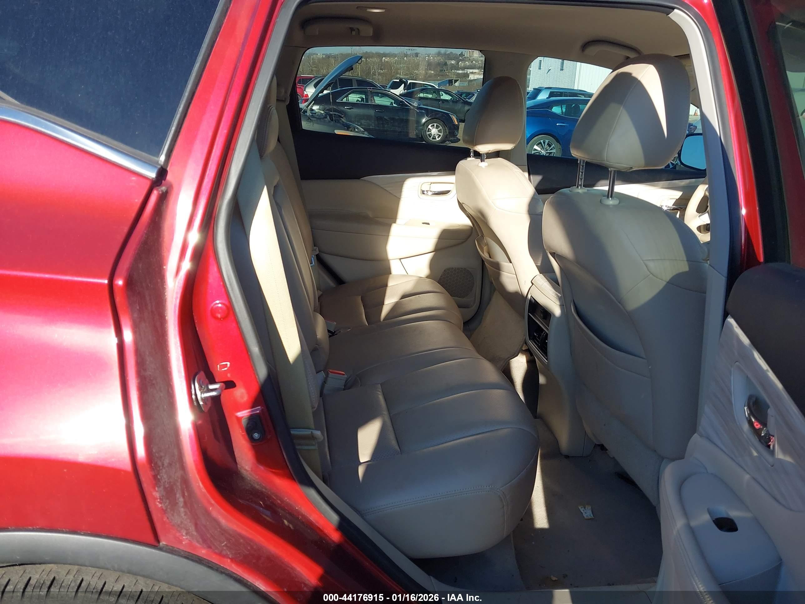 NISSAN MURANO image 8