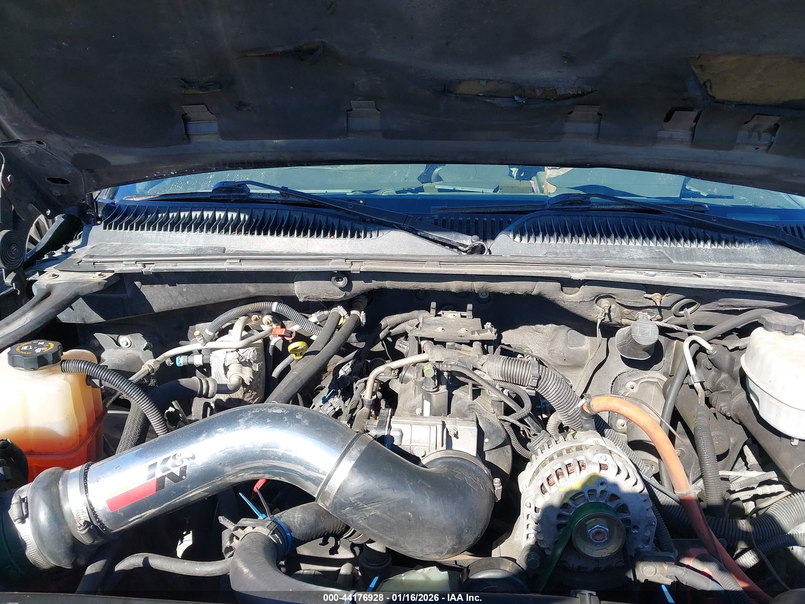 CHEVROLET TAHOE image 10