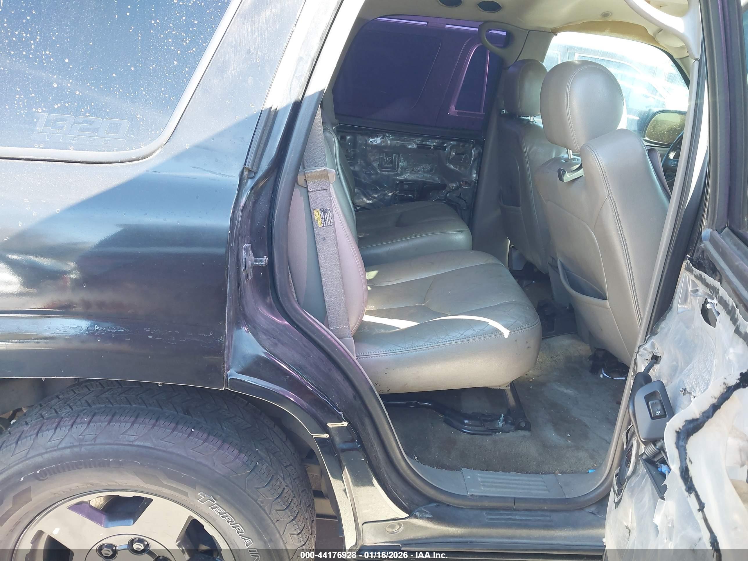 CHEVROLET TAHOE image 8