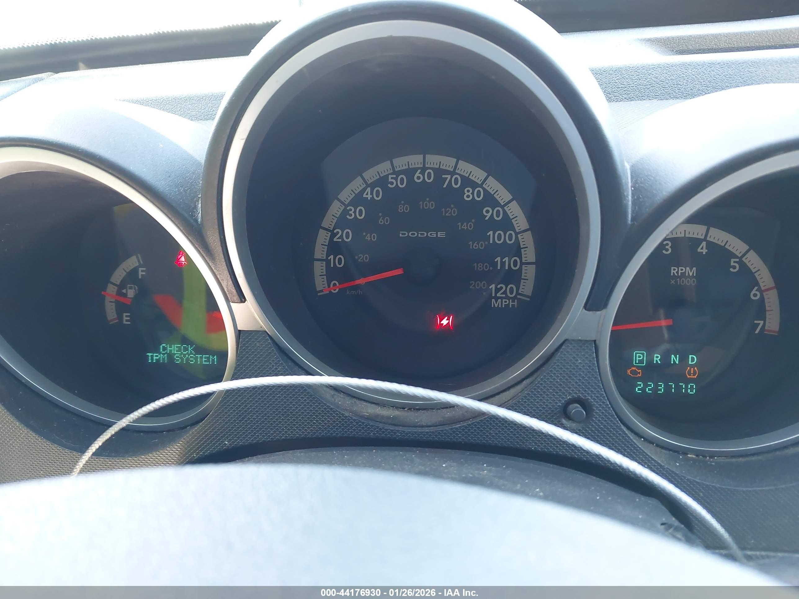 DODGE NITRO image 7