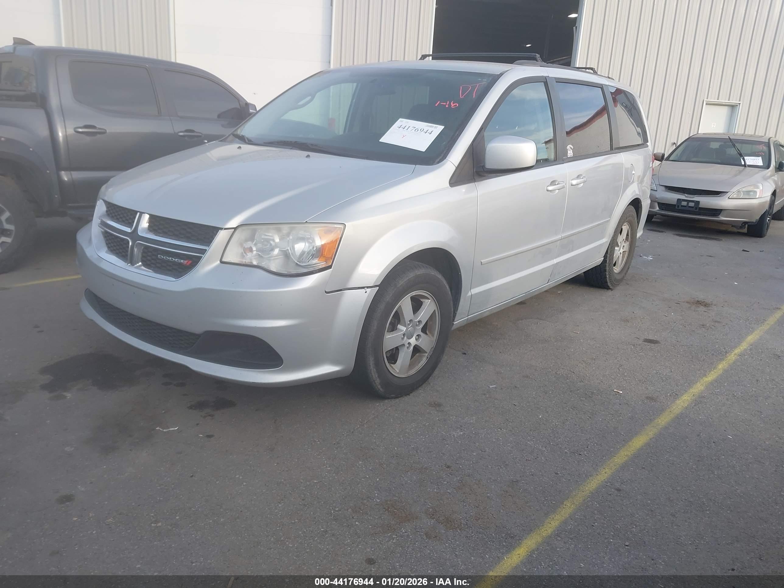 DODGE GRAND image 2