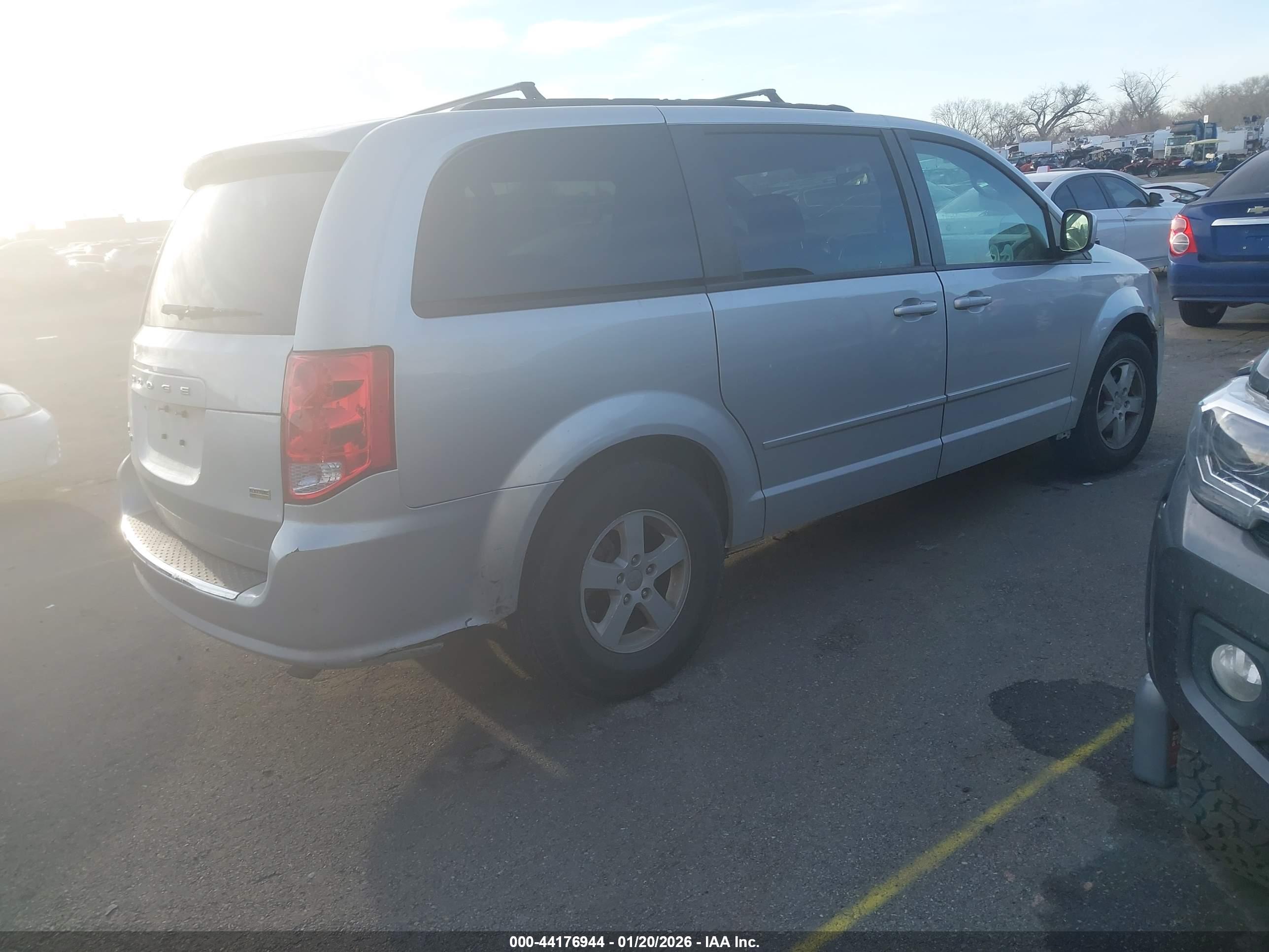 DODGE GRAND image 4