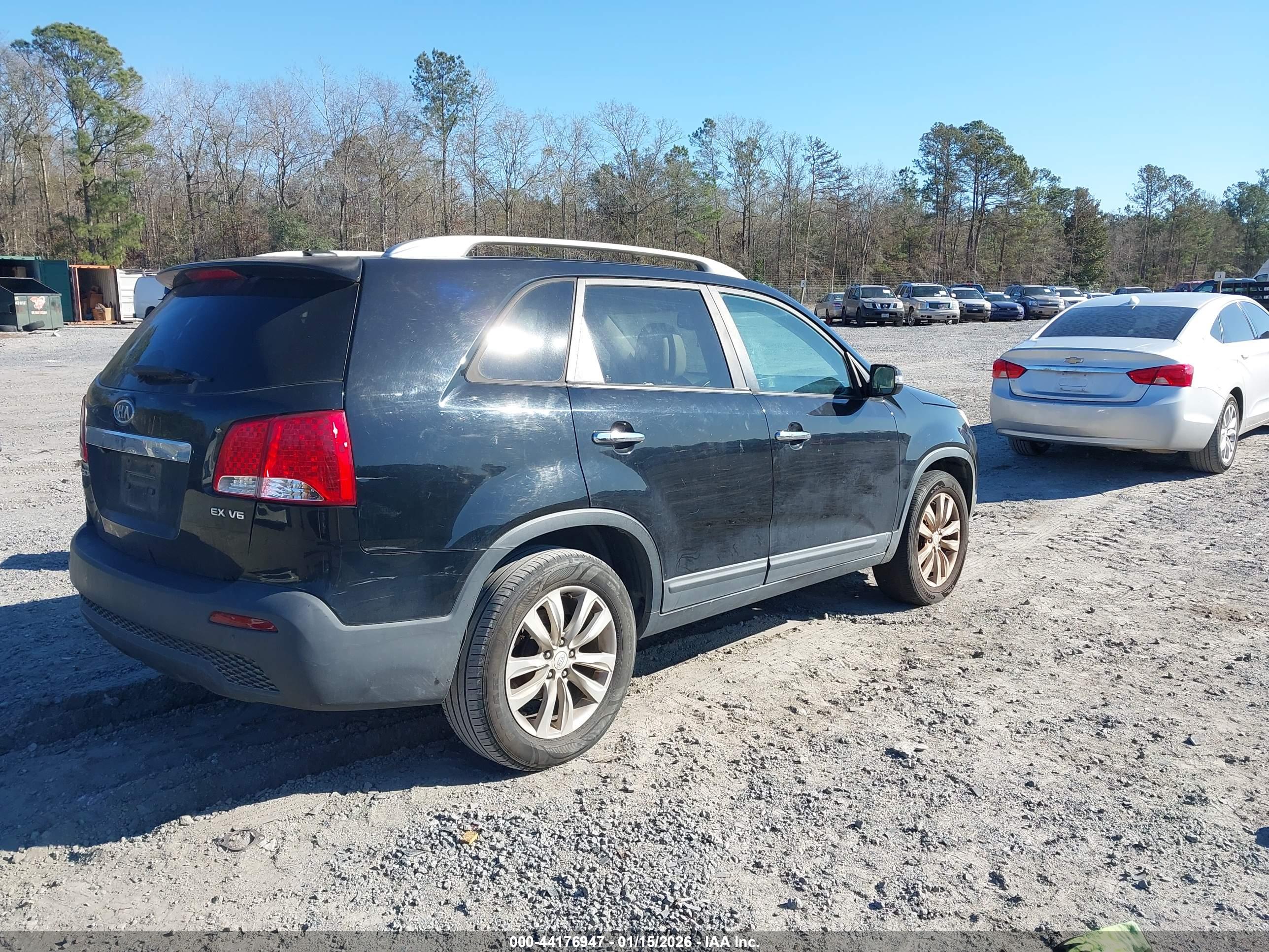 KIA SORENTO image 4