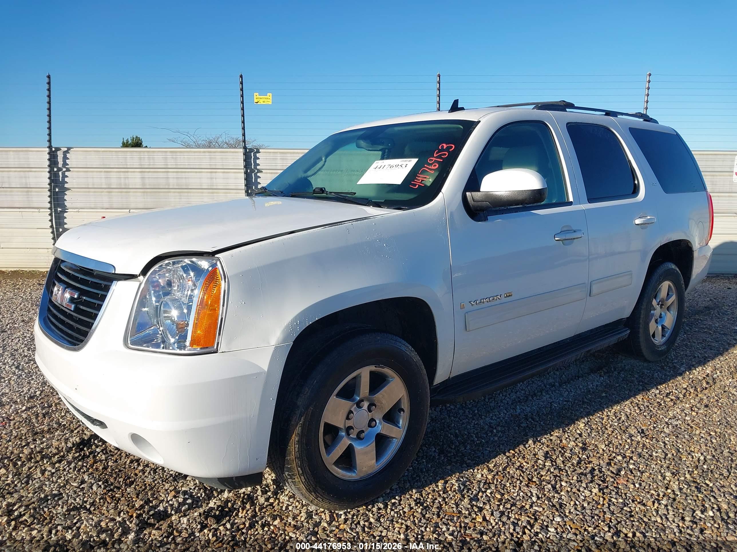 GMC YUKON image 2