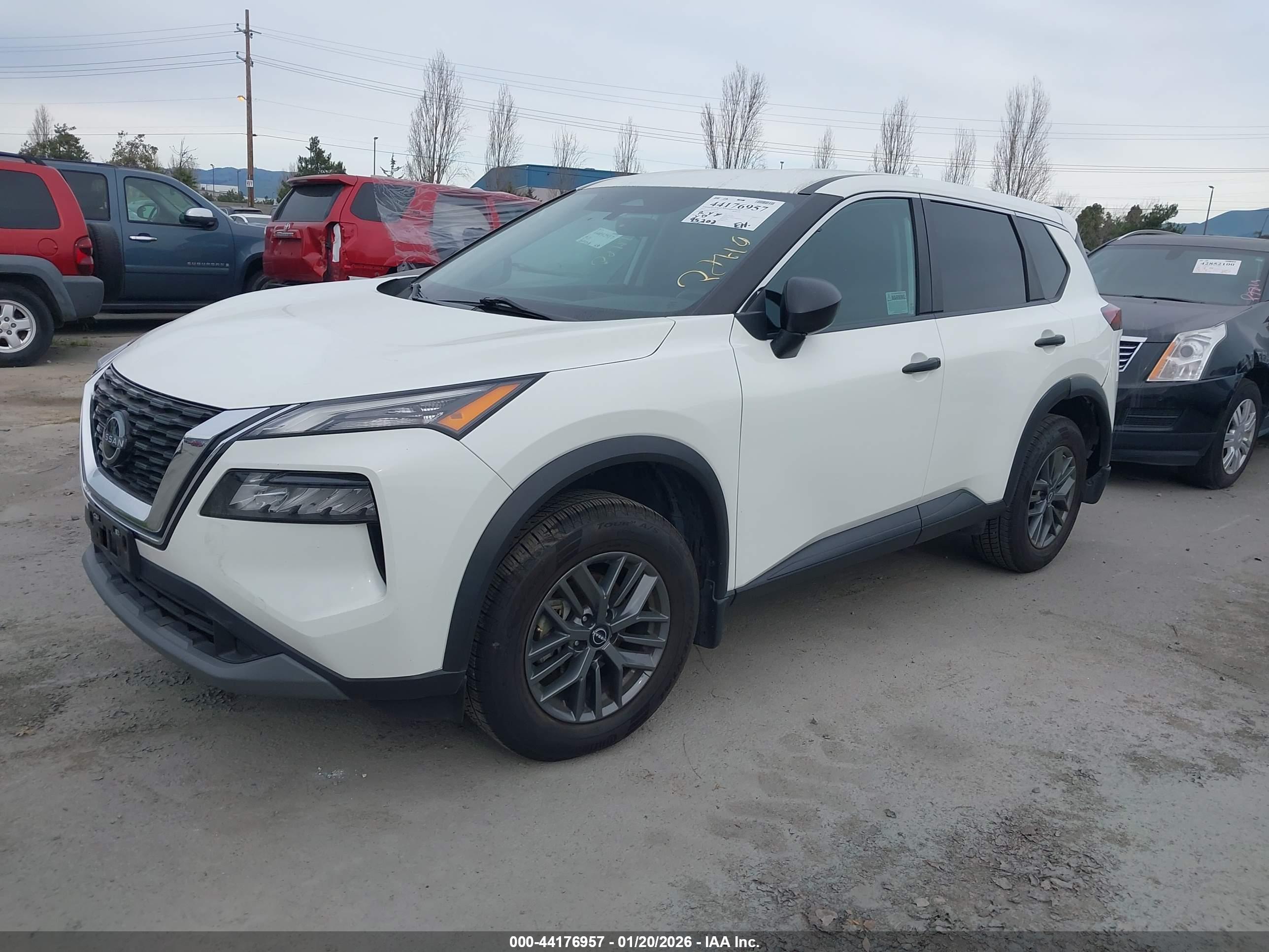 NISSAN ROGUE image 2