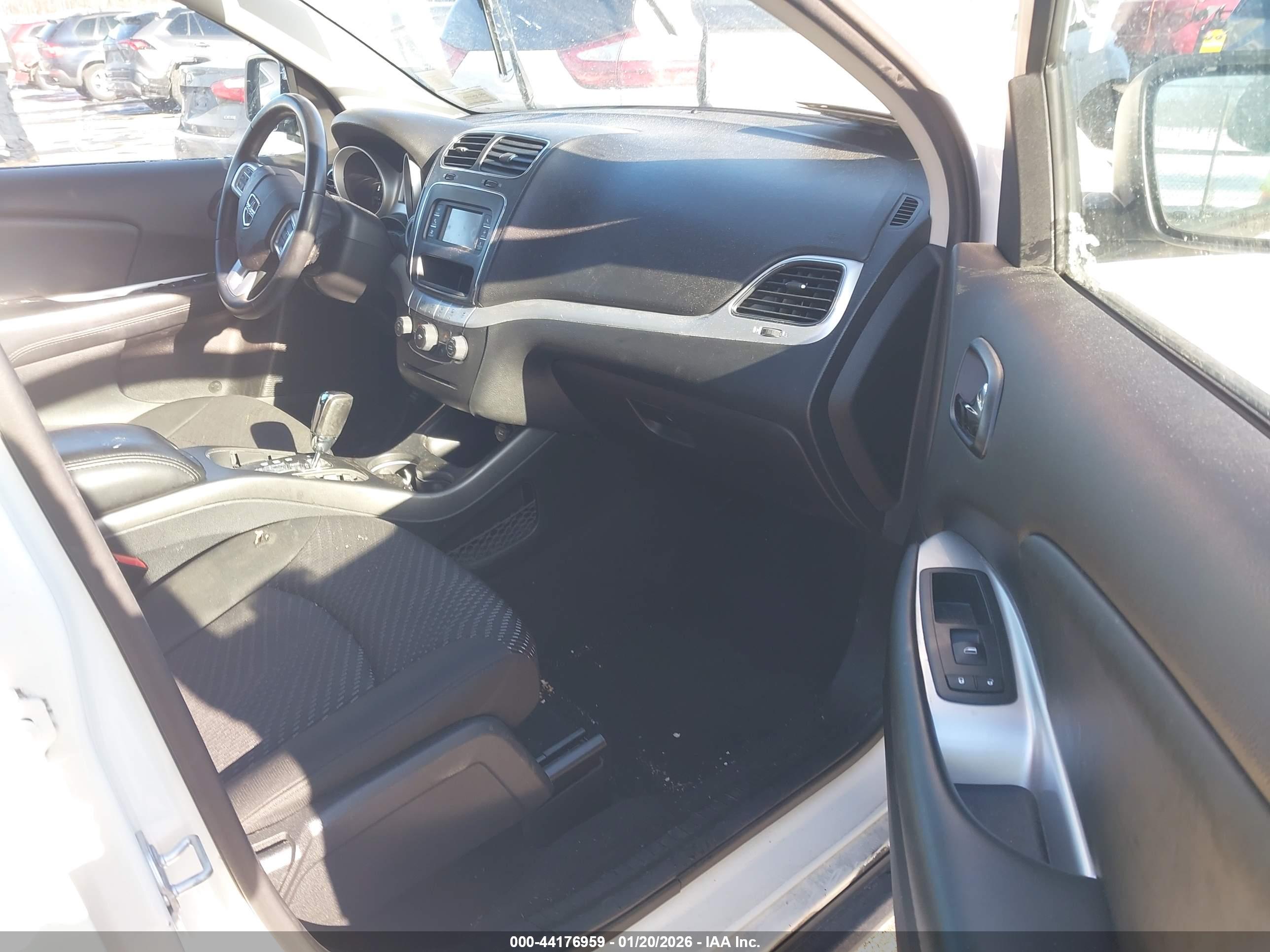 DODGE JOURNEY image 5