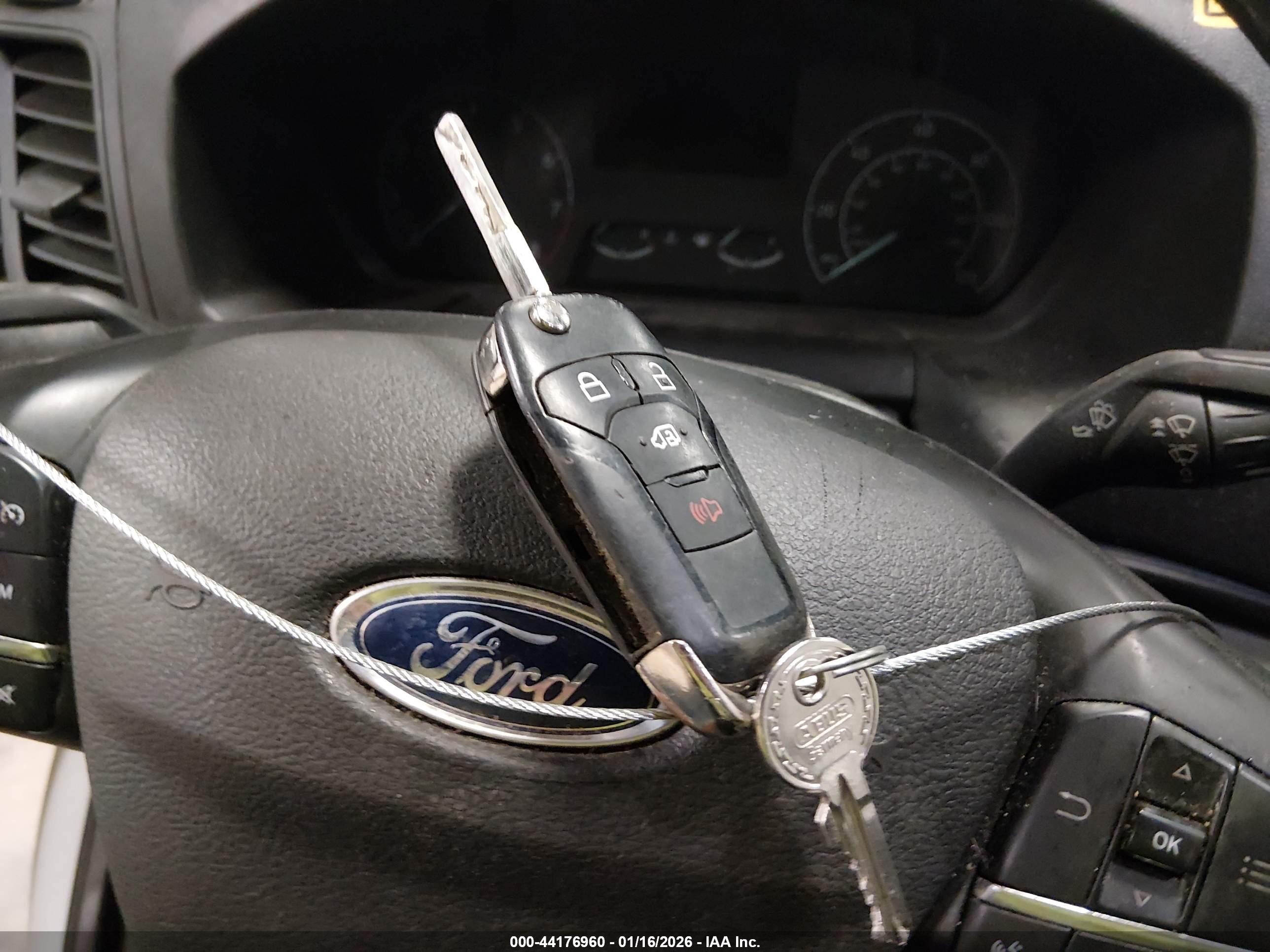 FORD TRANSIT-350 image 11