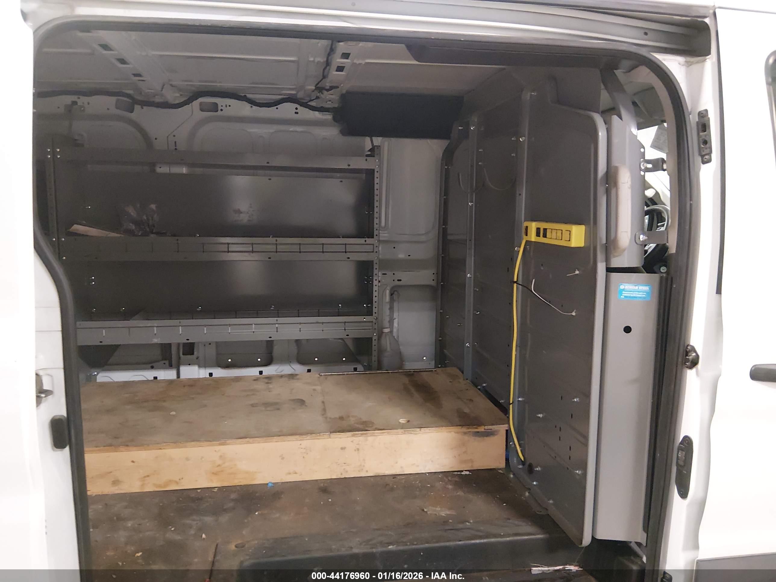 FORD TRANSIT-350 image 8