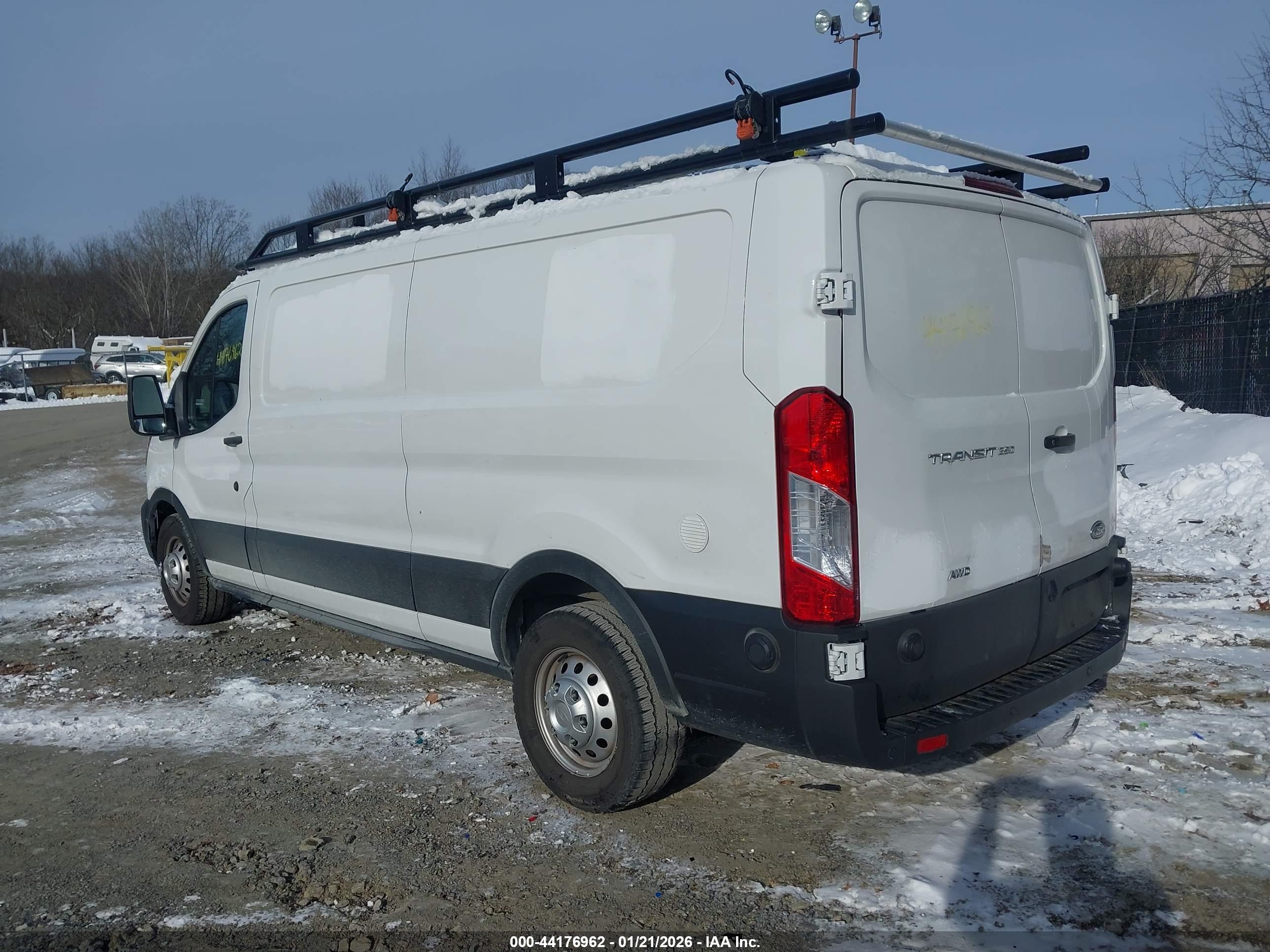 FORD TRANSIT-350 image 3