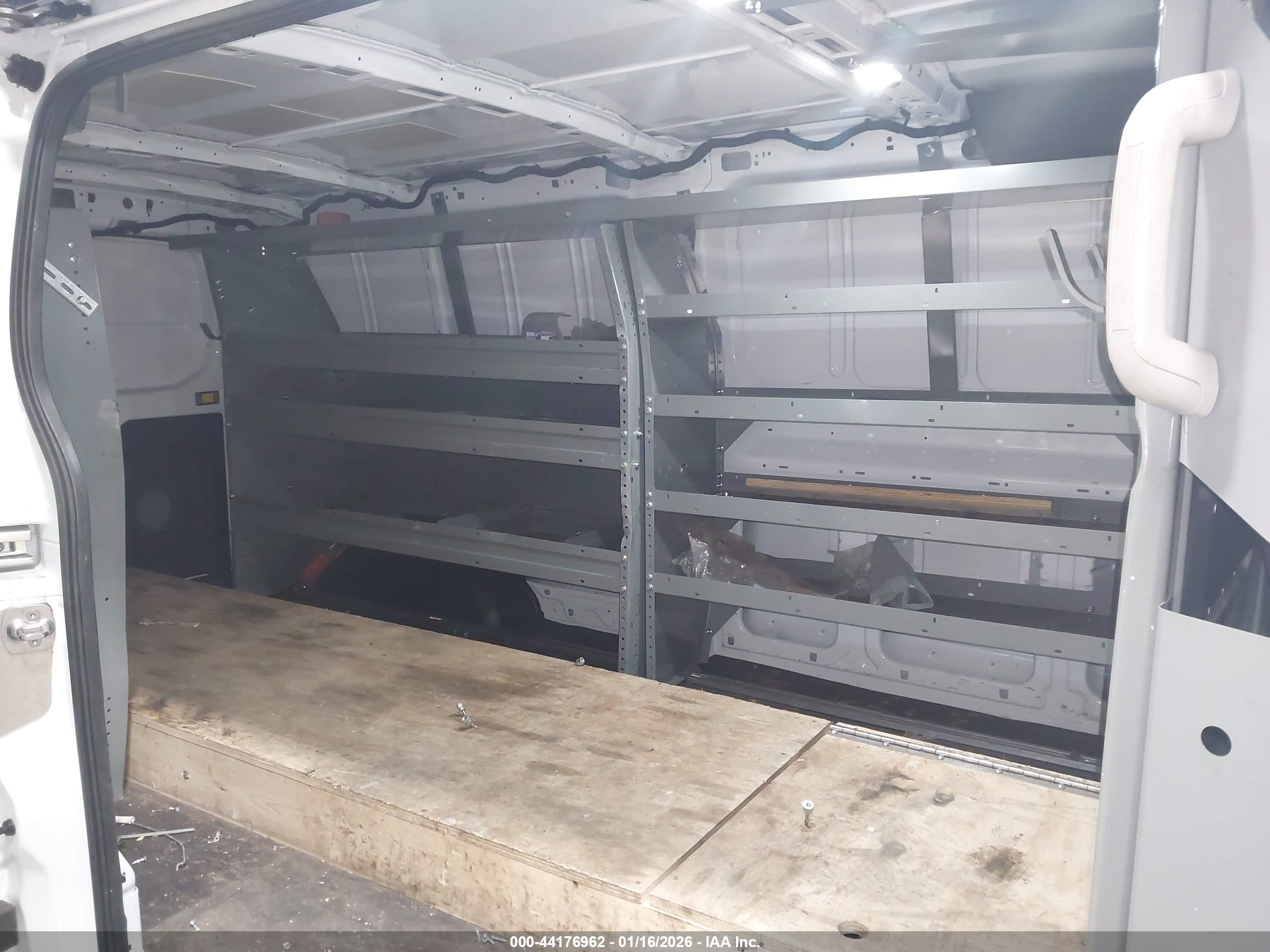 FORD TRANSIT-350 image 8