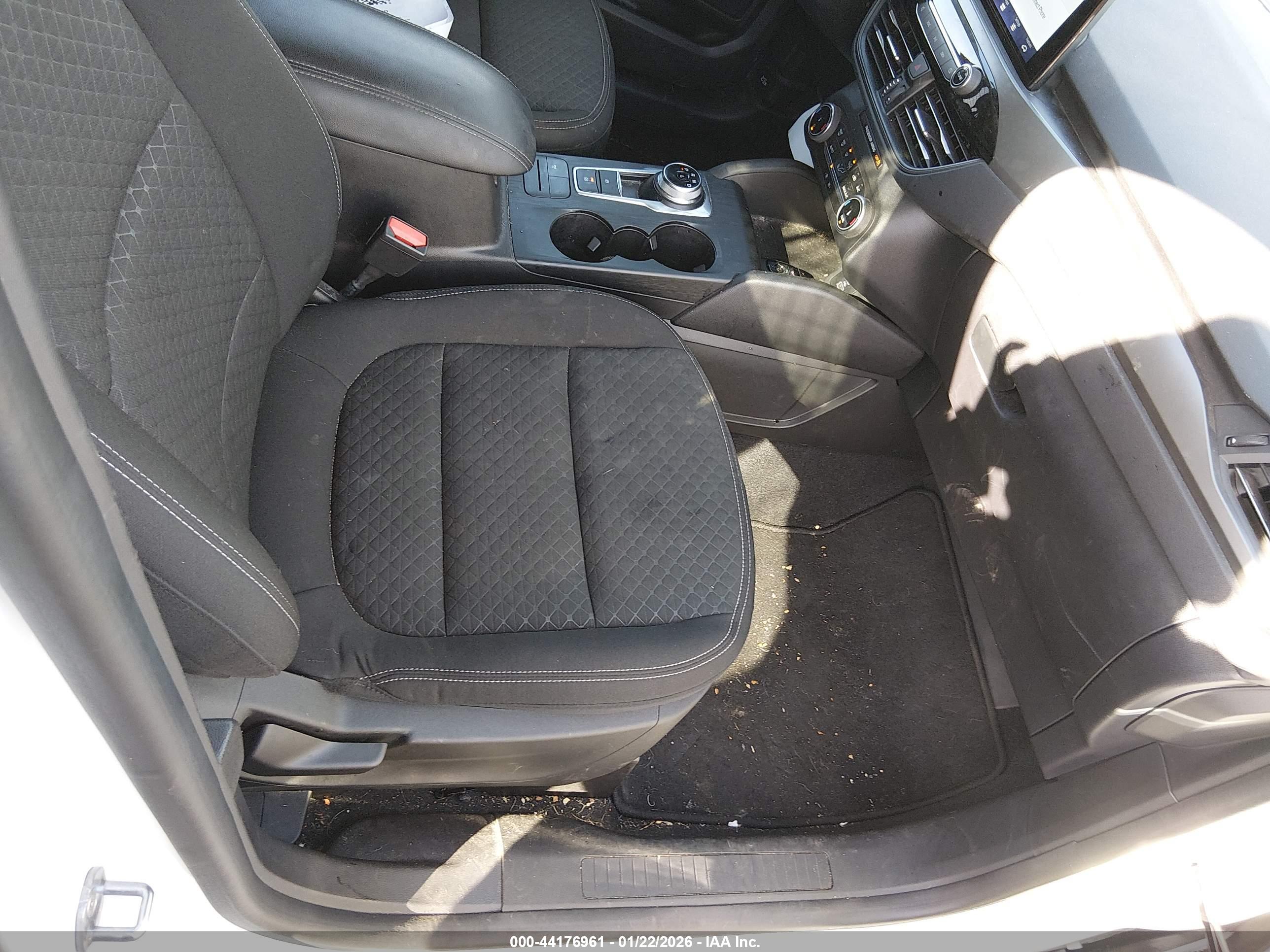 FORD ESCAPE image 5