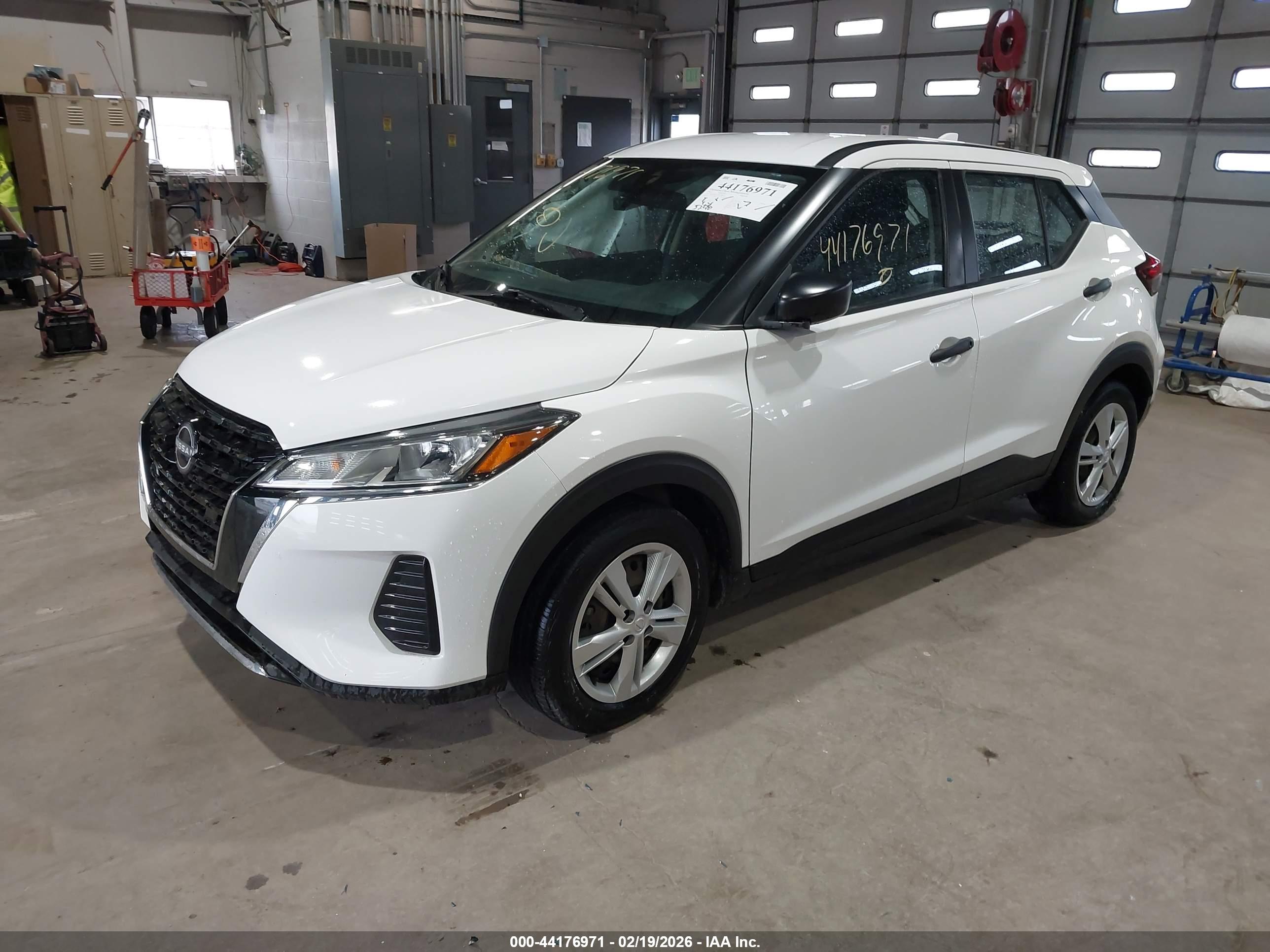 NISSAN KICKS image 2