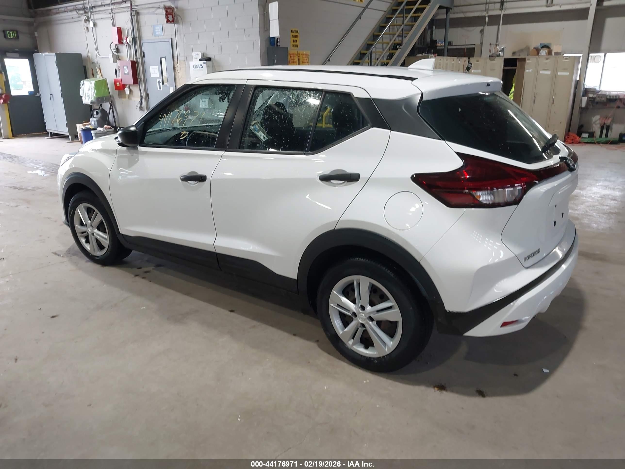NISSAN KICKS image 3