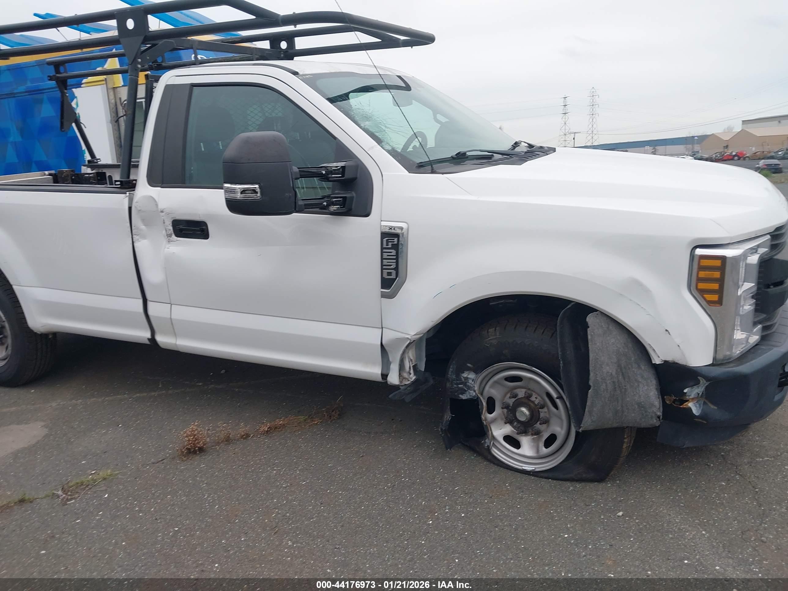 FORD F-250 image 6