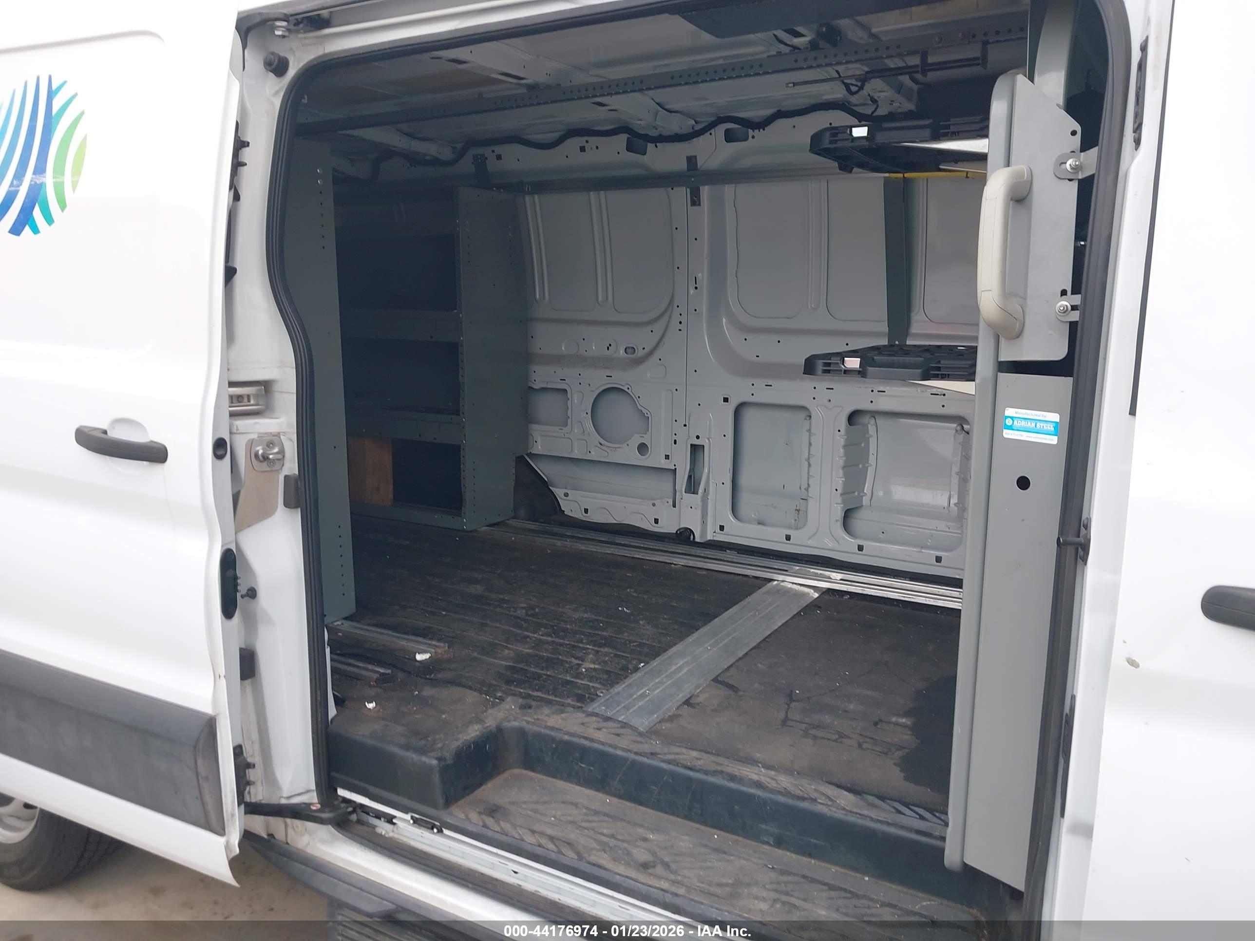 FORD TRANSIT-150 image 8