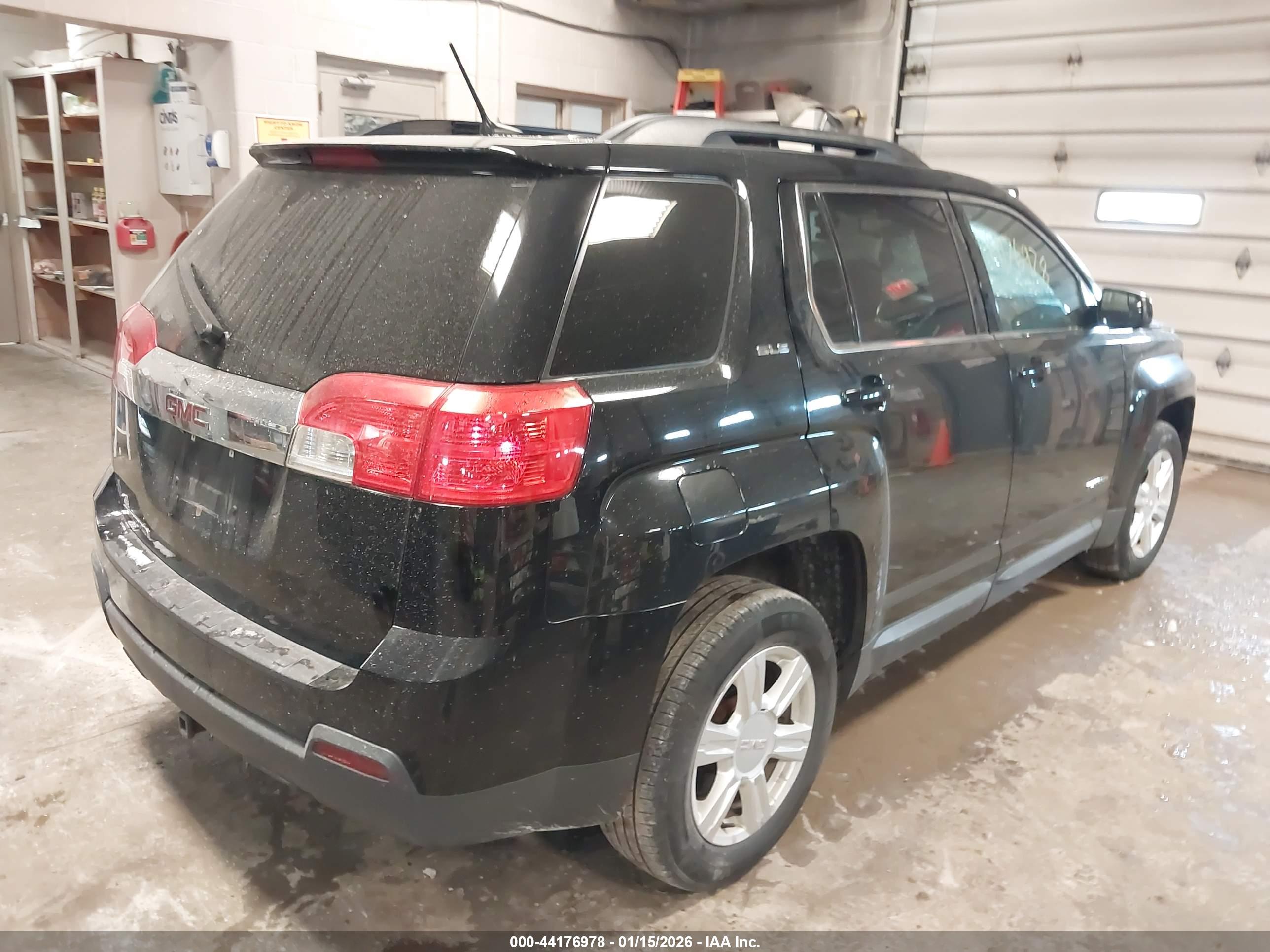 GMC TERRAIN image 4