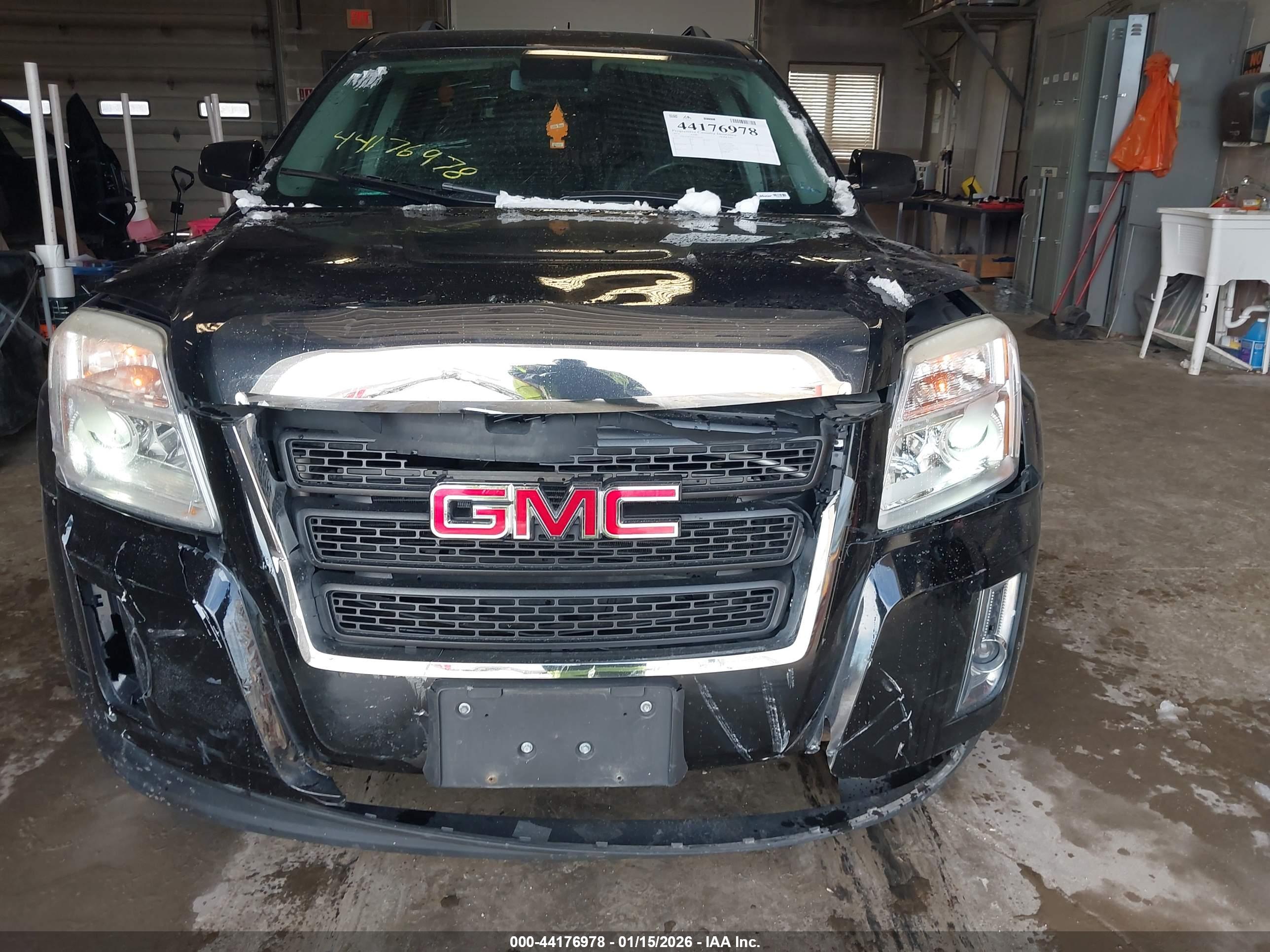 GMC TERRAIN image 6