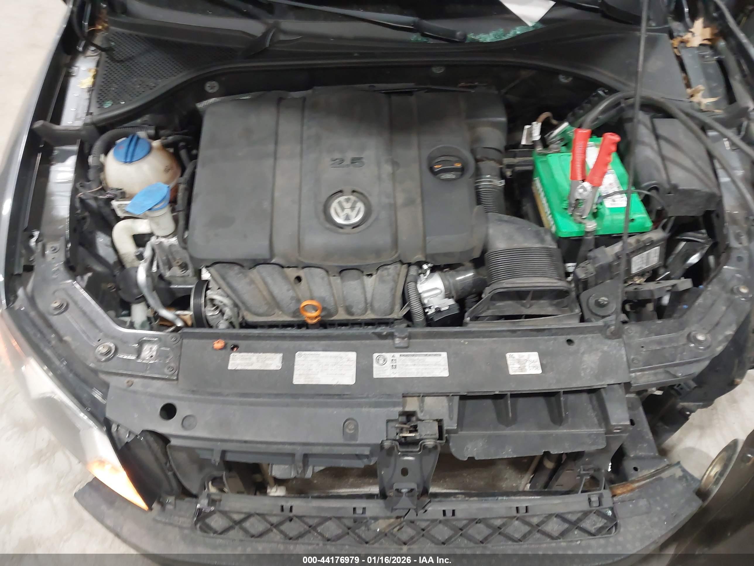 VOLKSWAGEN PASSAT image 10