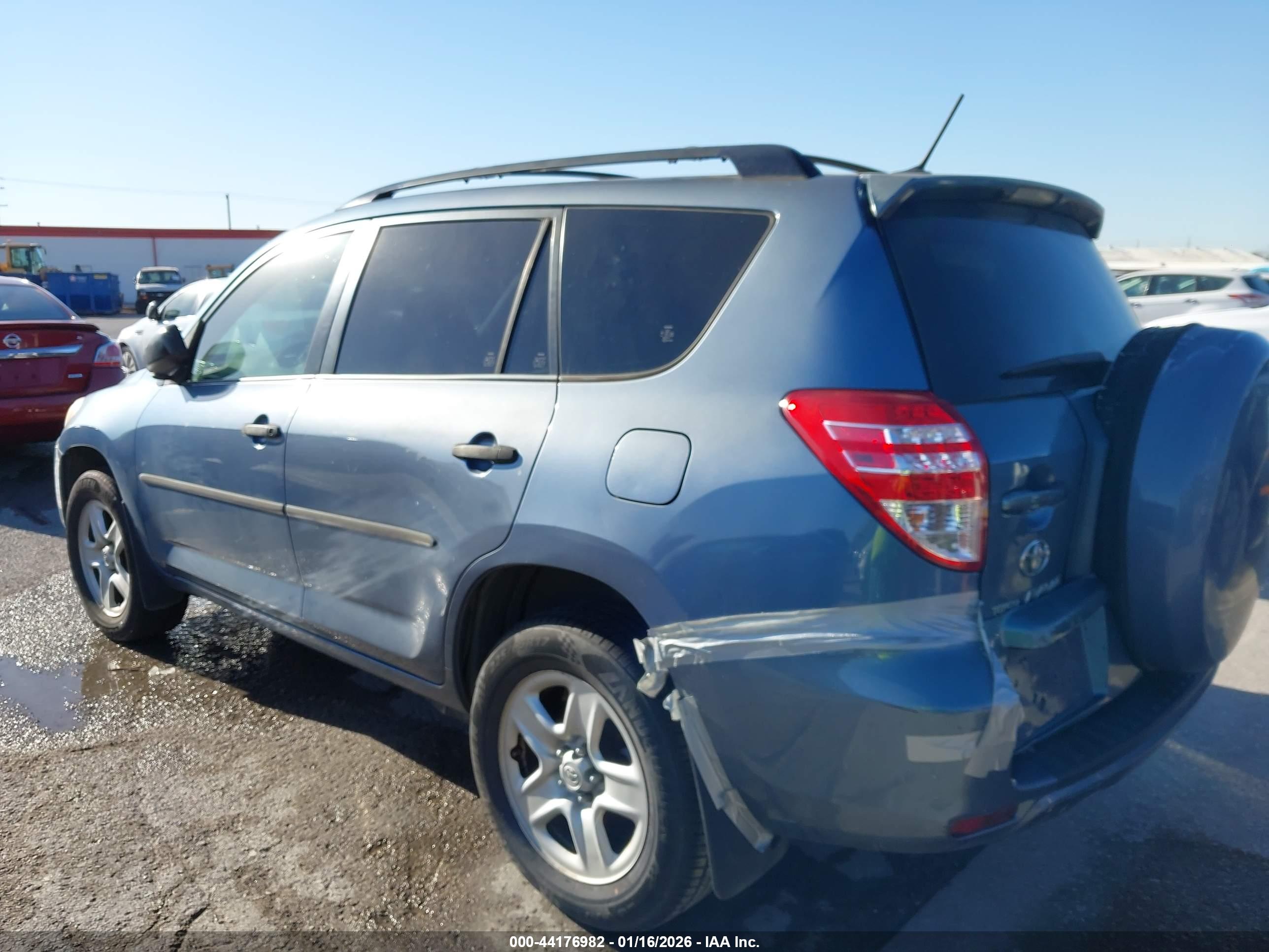 TOYOTA RAV4 image 6