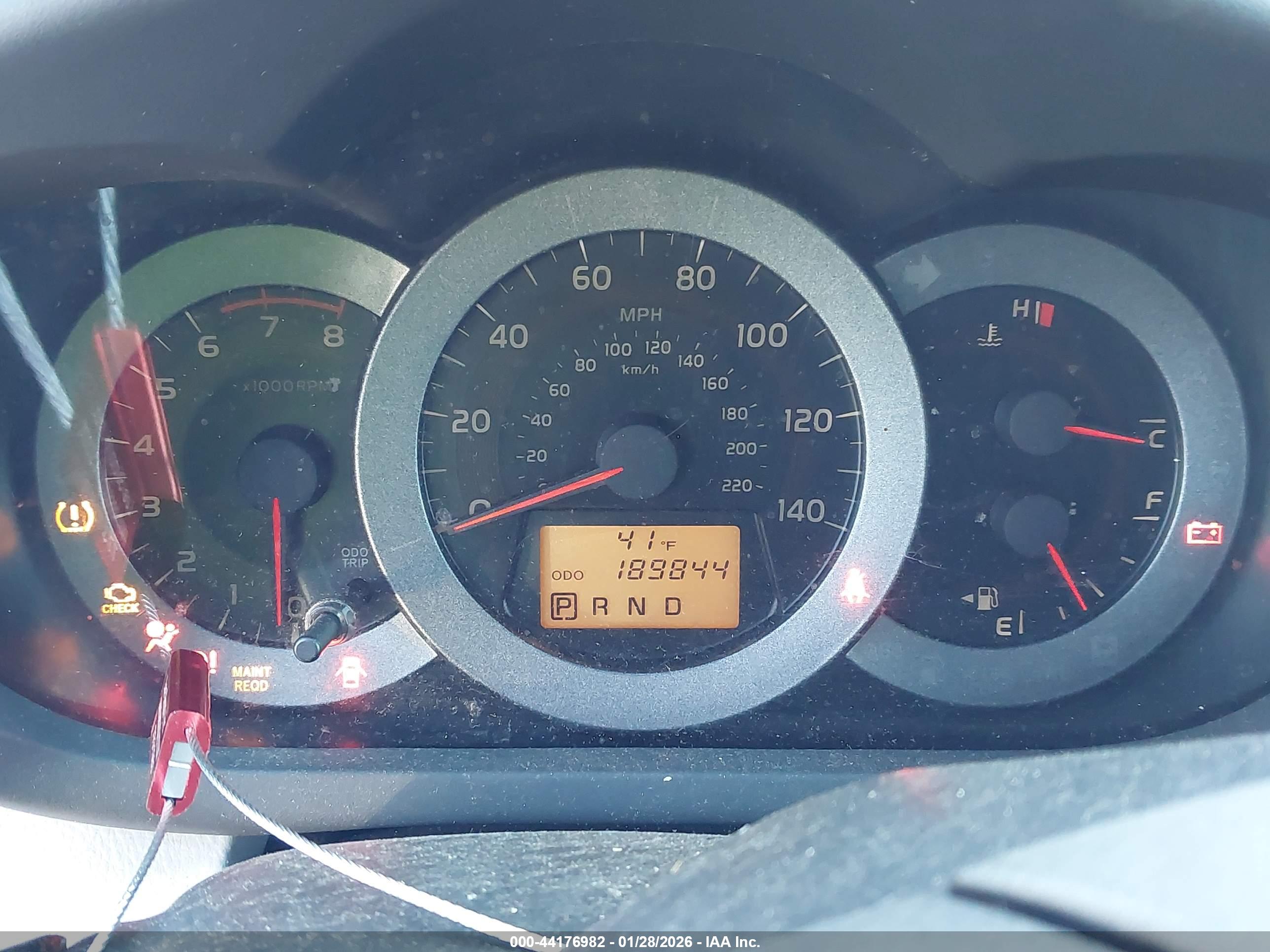 TOYOTA RAV4 image 7