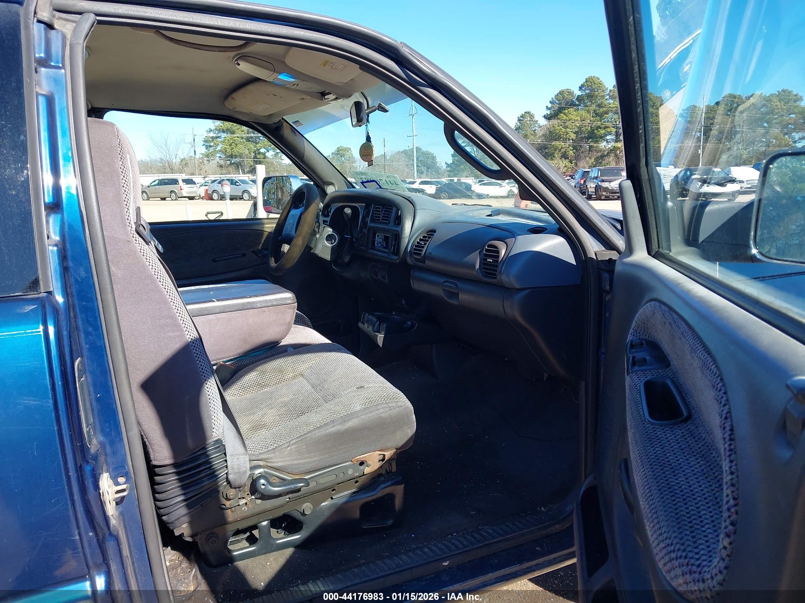 DODGE RAM image 5