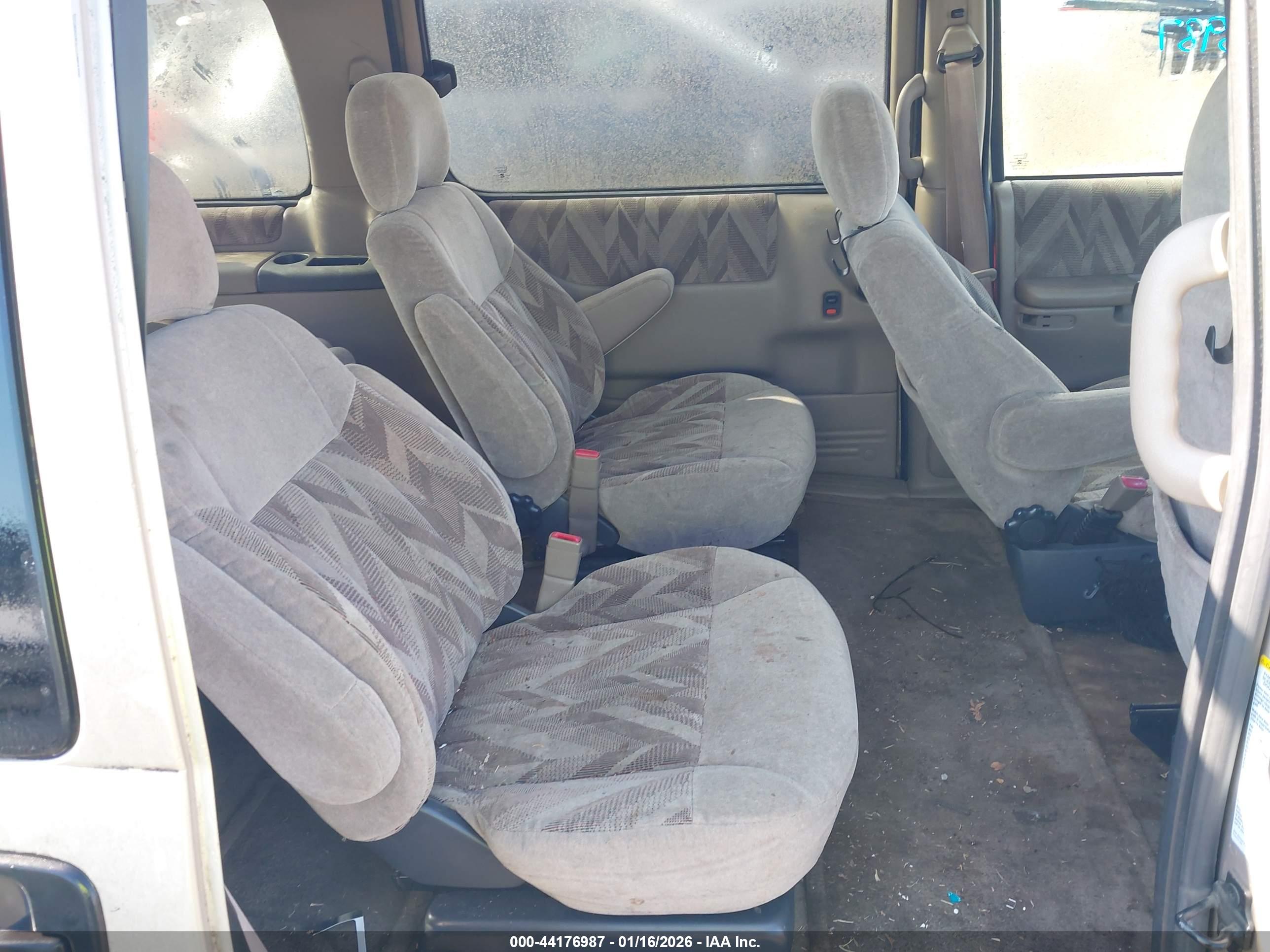CHEVROLET VENTURE image 8