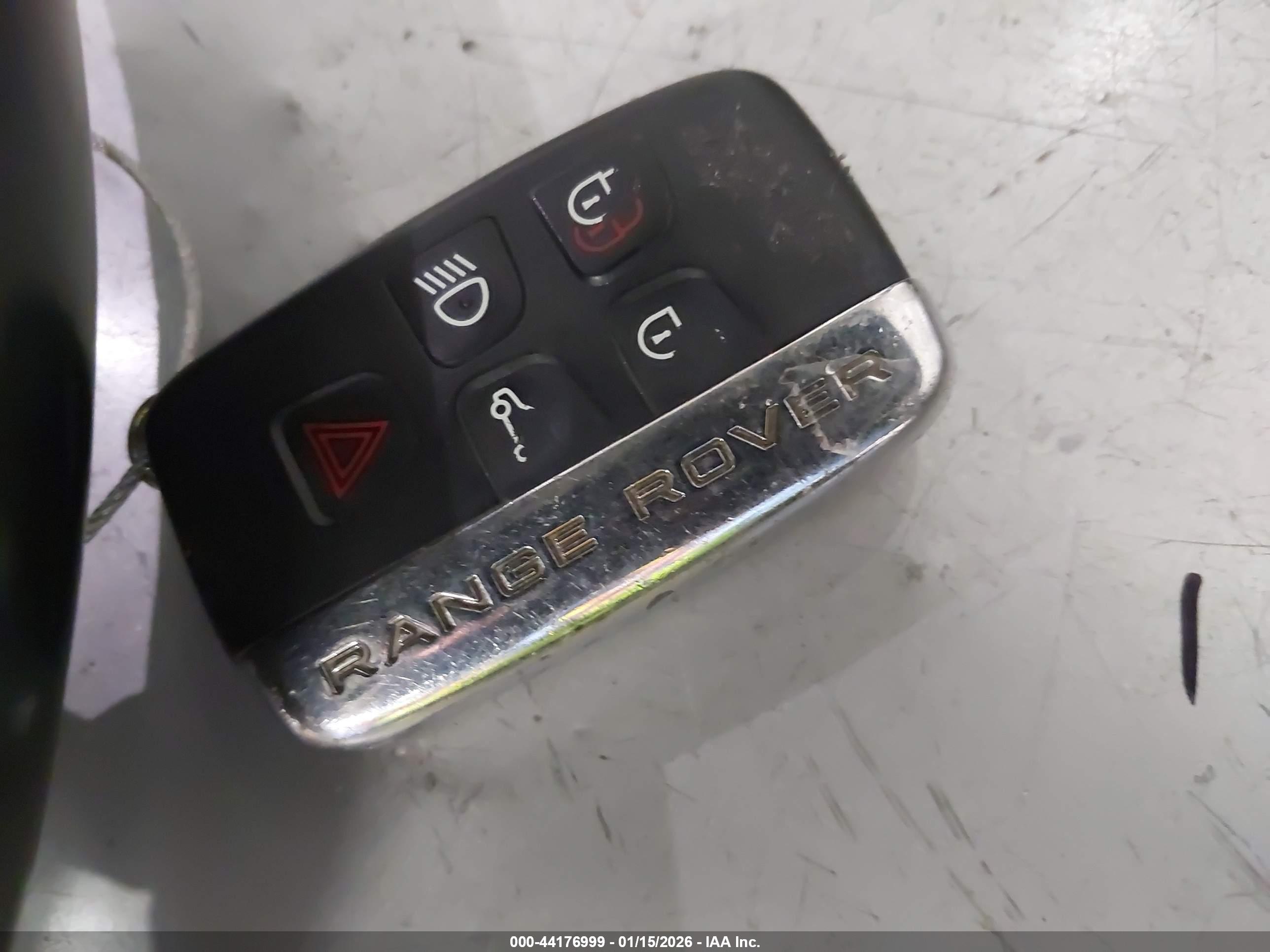 LAND ROVER image 11
