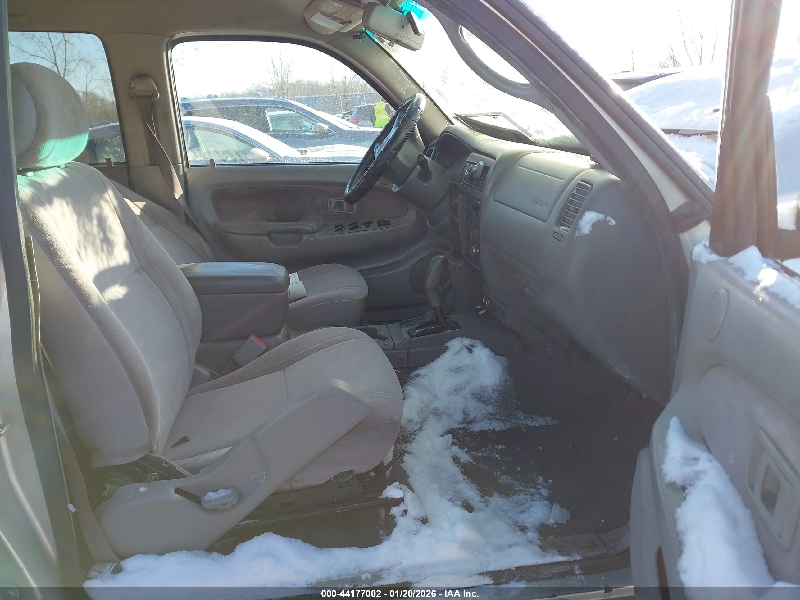 TOYOTA TACOMA image 5