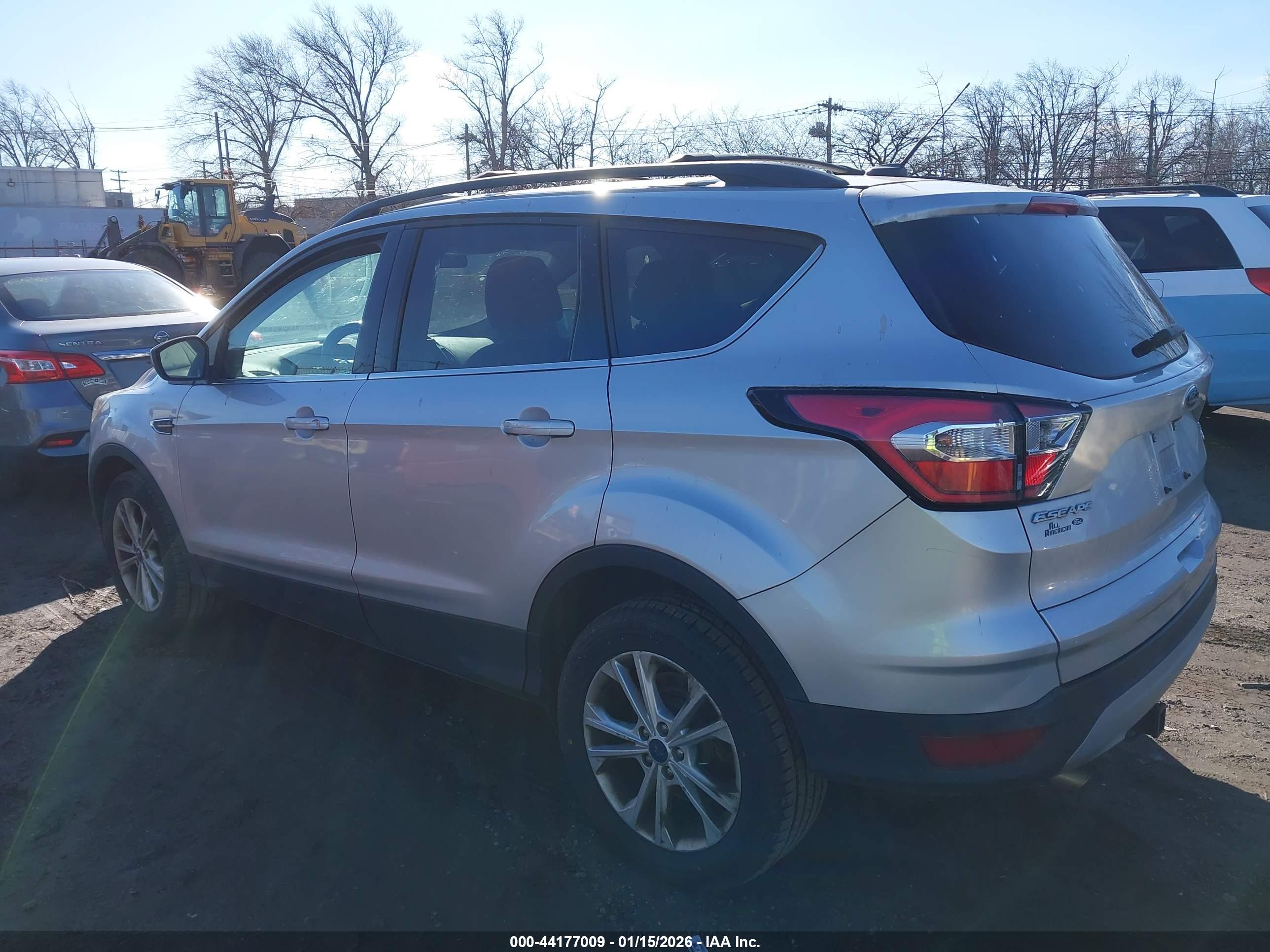 FORD ESCAPE image 3